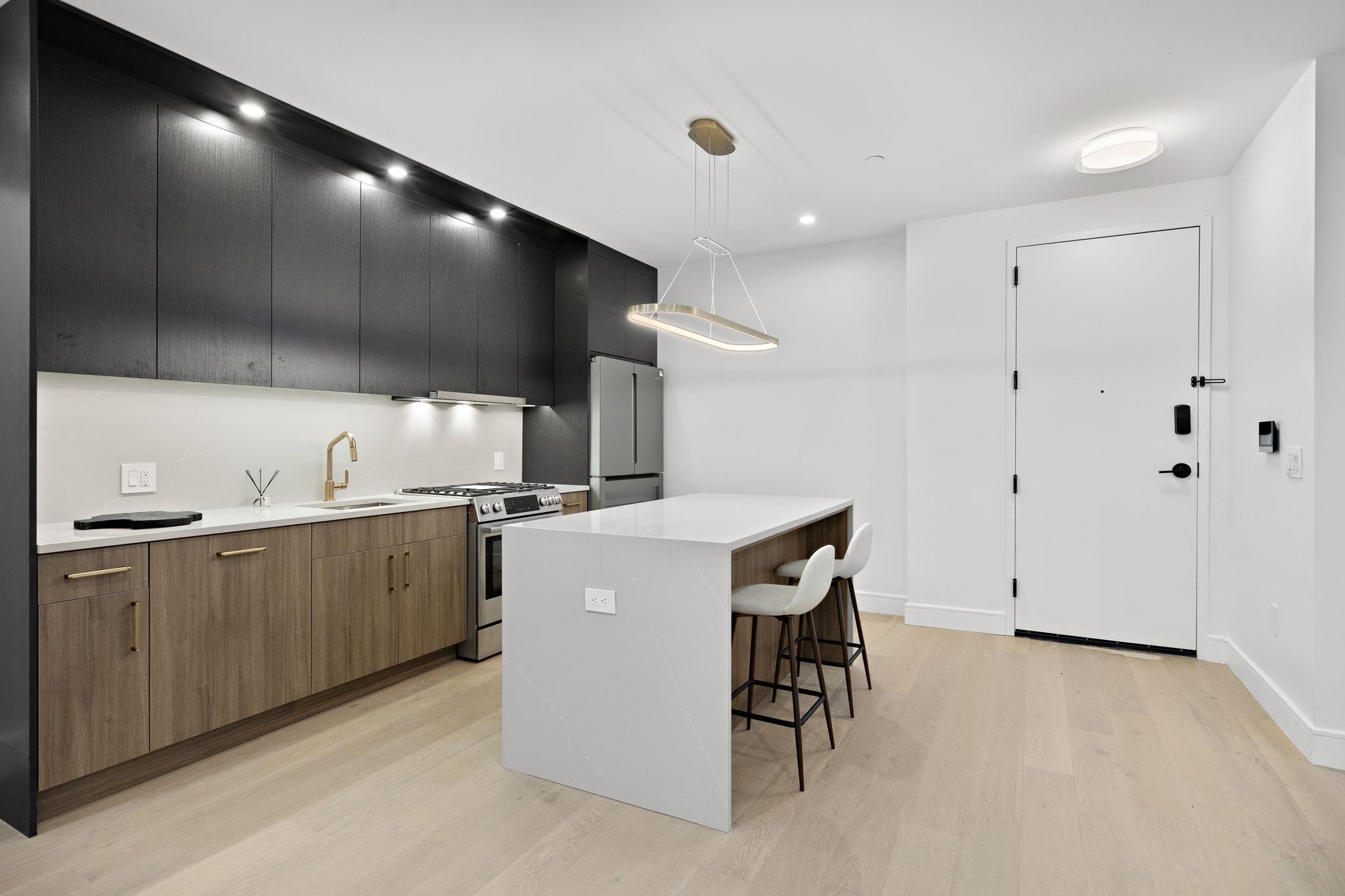 391 1ST ST Unit: 2-D