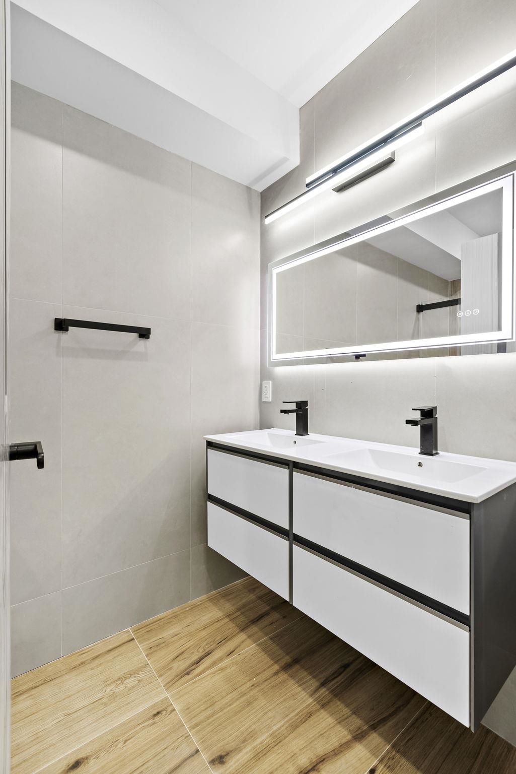 133 CLIFTON PL Unit: TH3