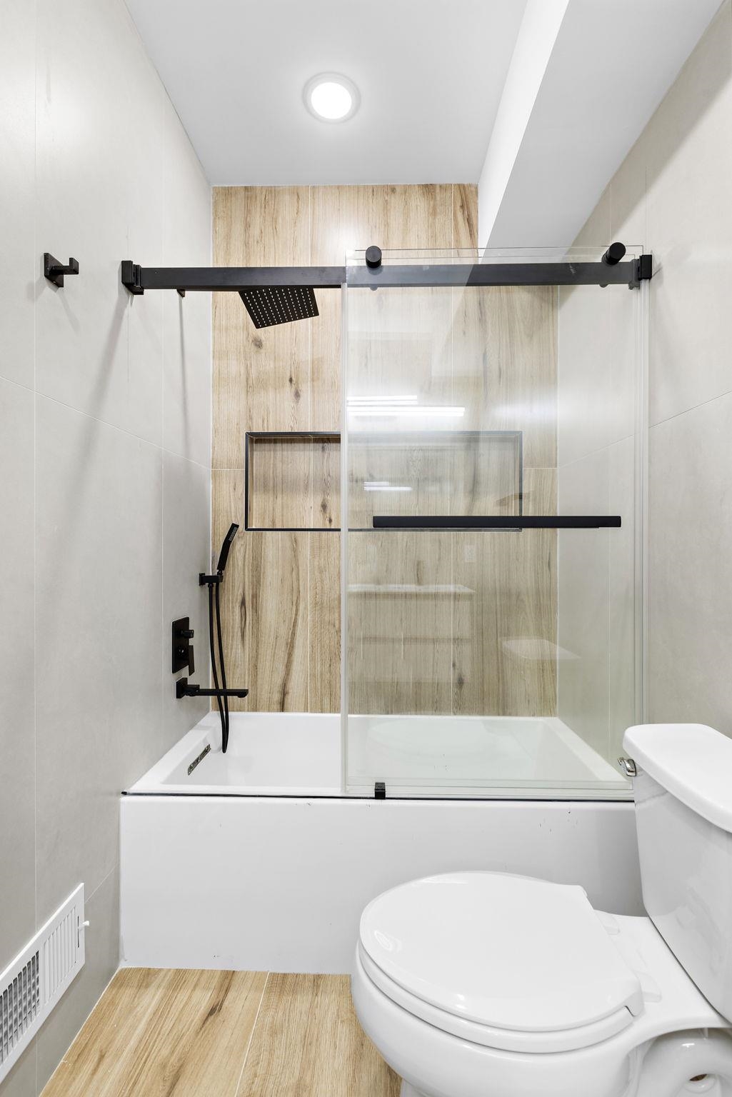 133 CLIFTON PL Unit: TH3