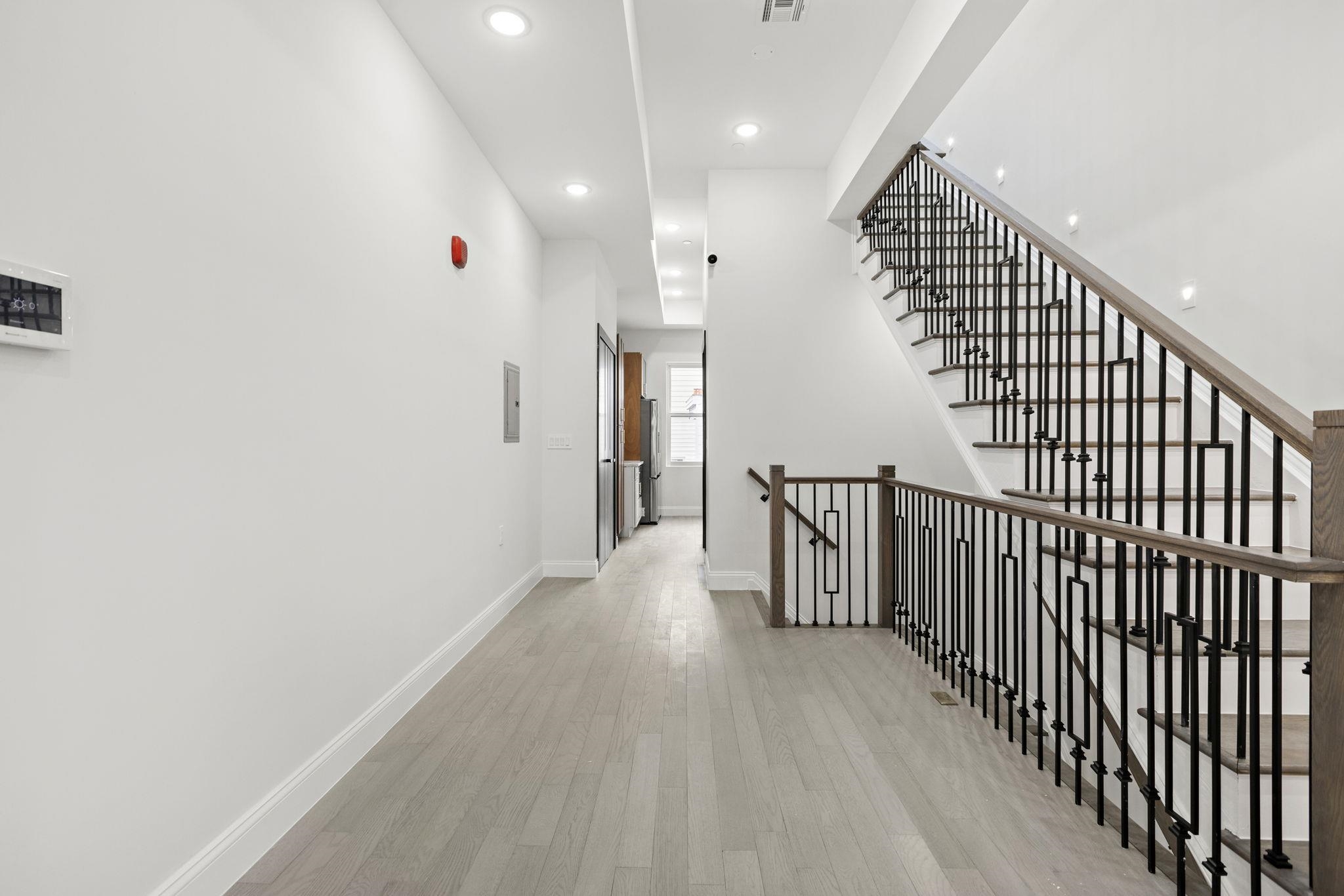 133 CLIFTON PL Unit: TH3