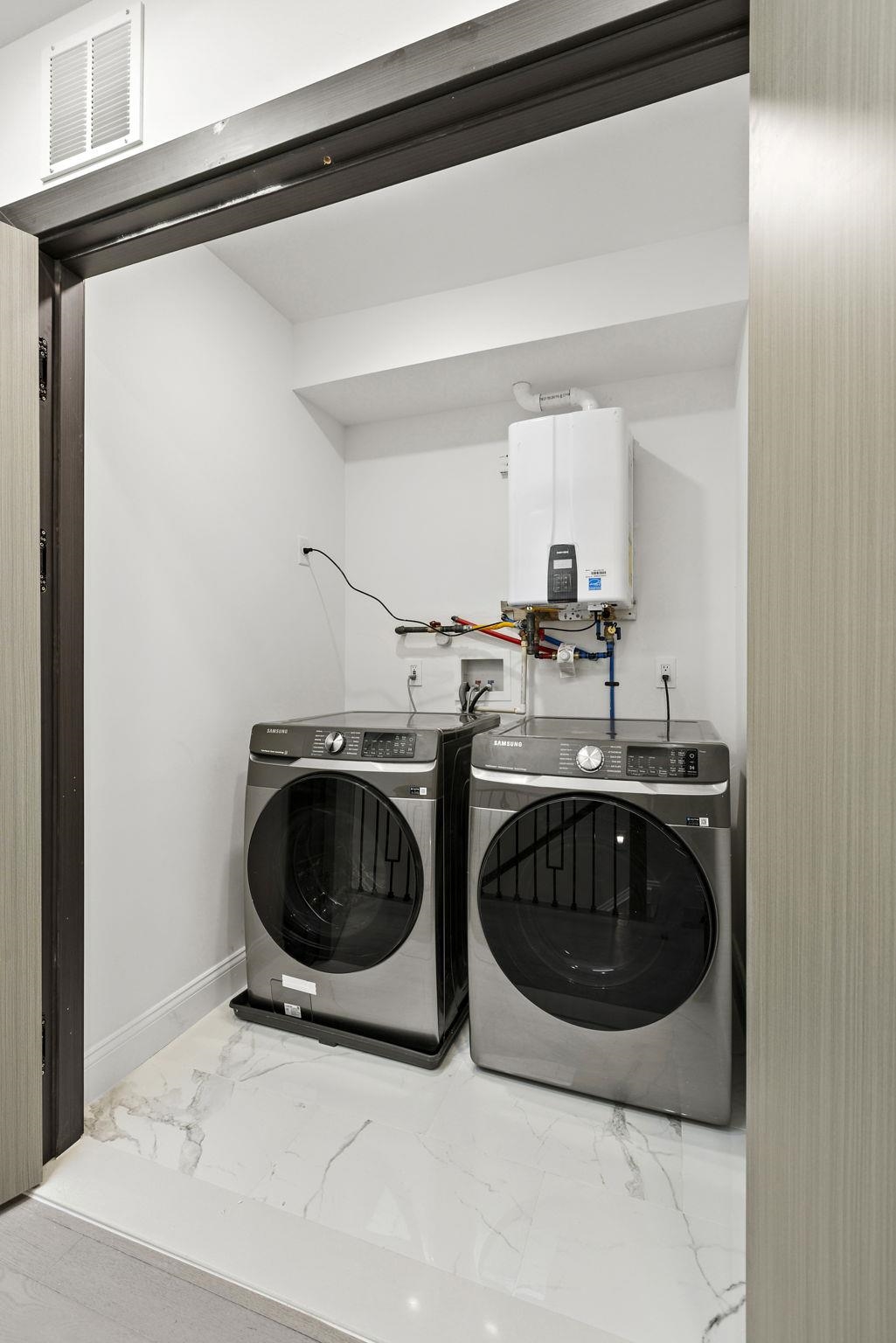 133 CLIFTON PL Unit: TH3