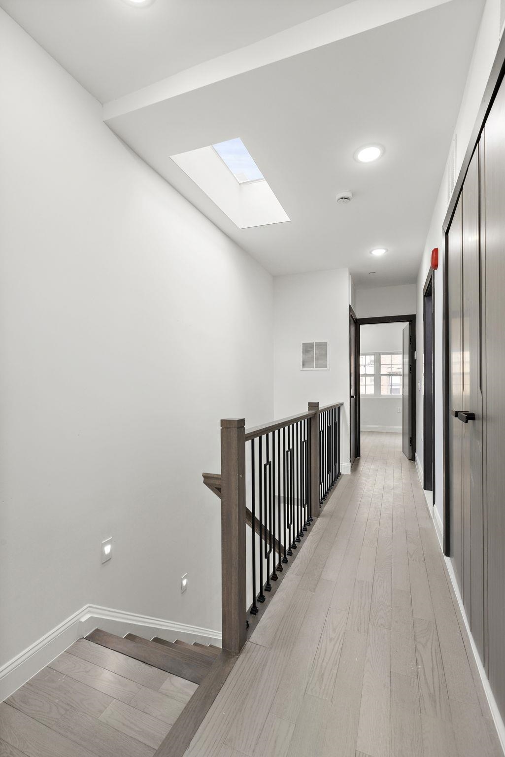 133 CLIFTON PL Unit: TH3