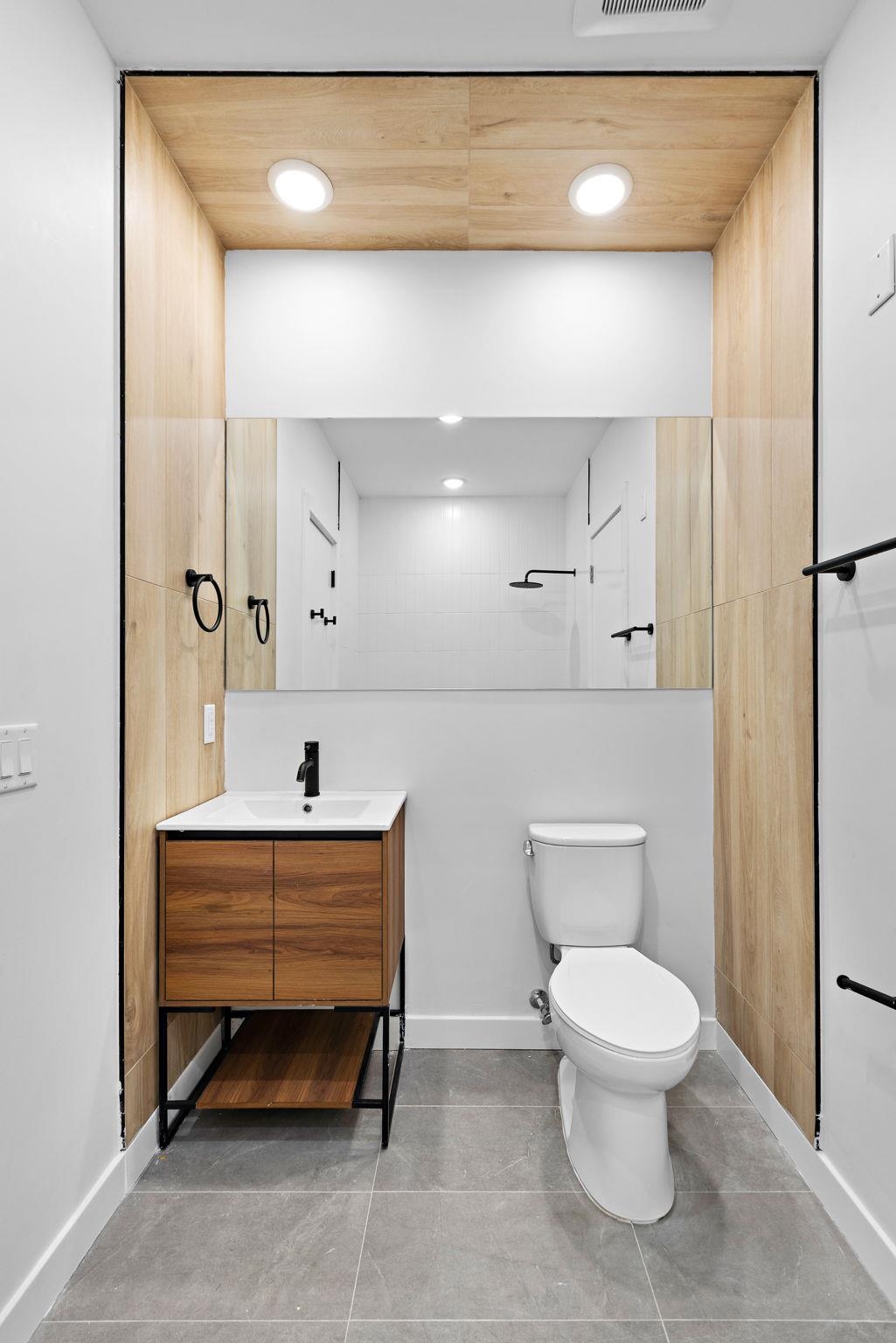 35 ORCHARD ST Unit: 802