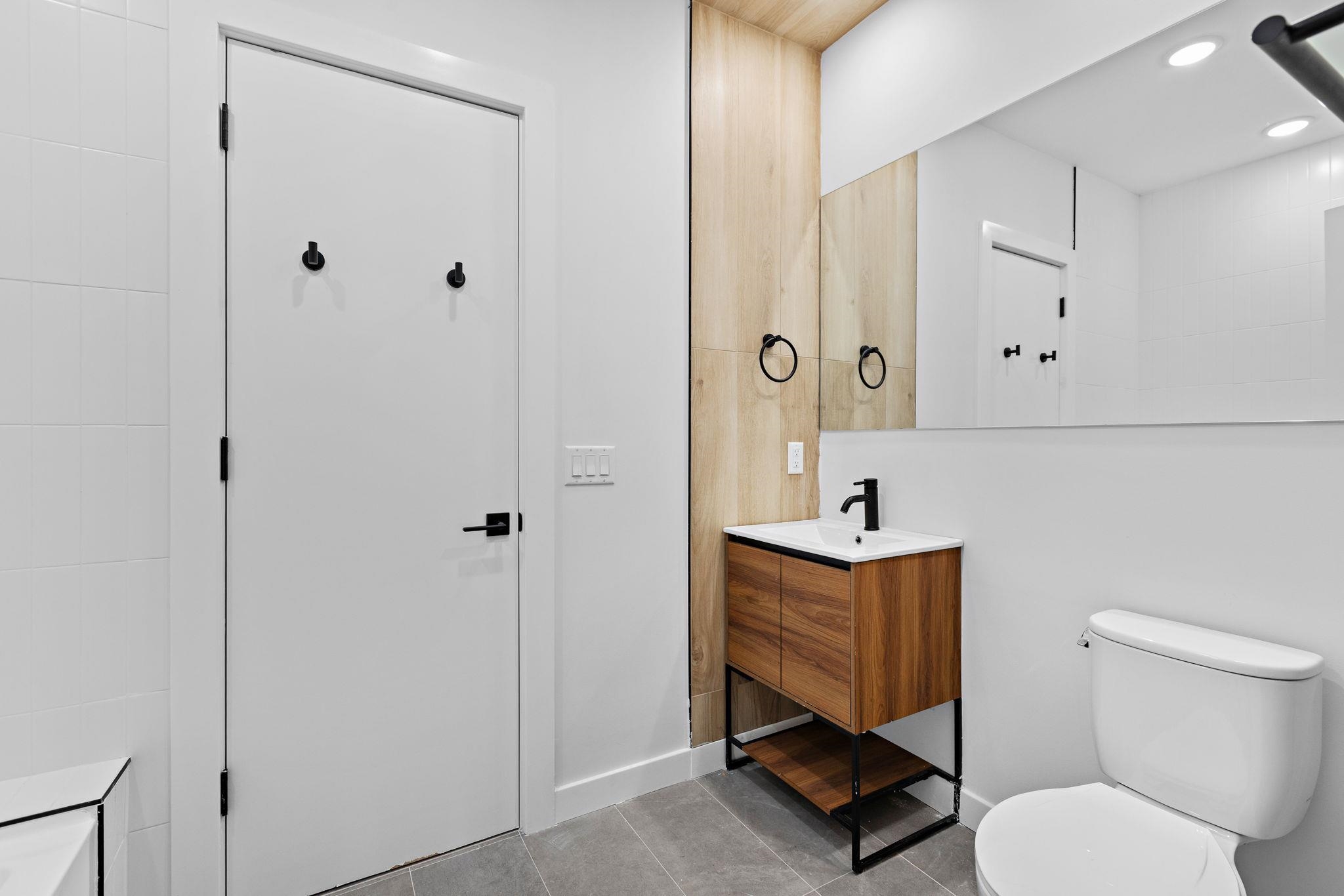 35 ORCHARD ST Unit: 802