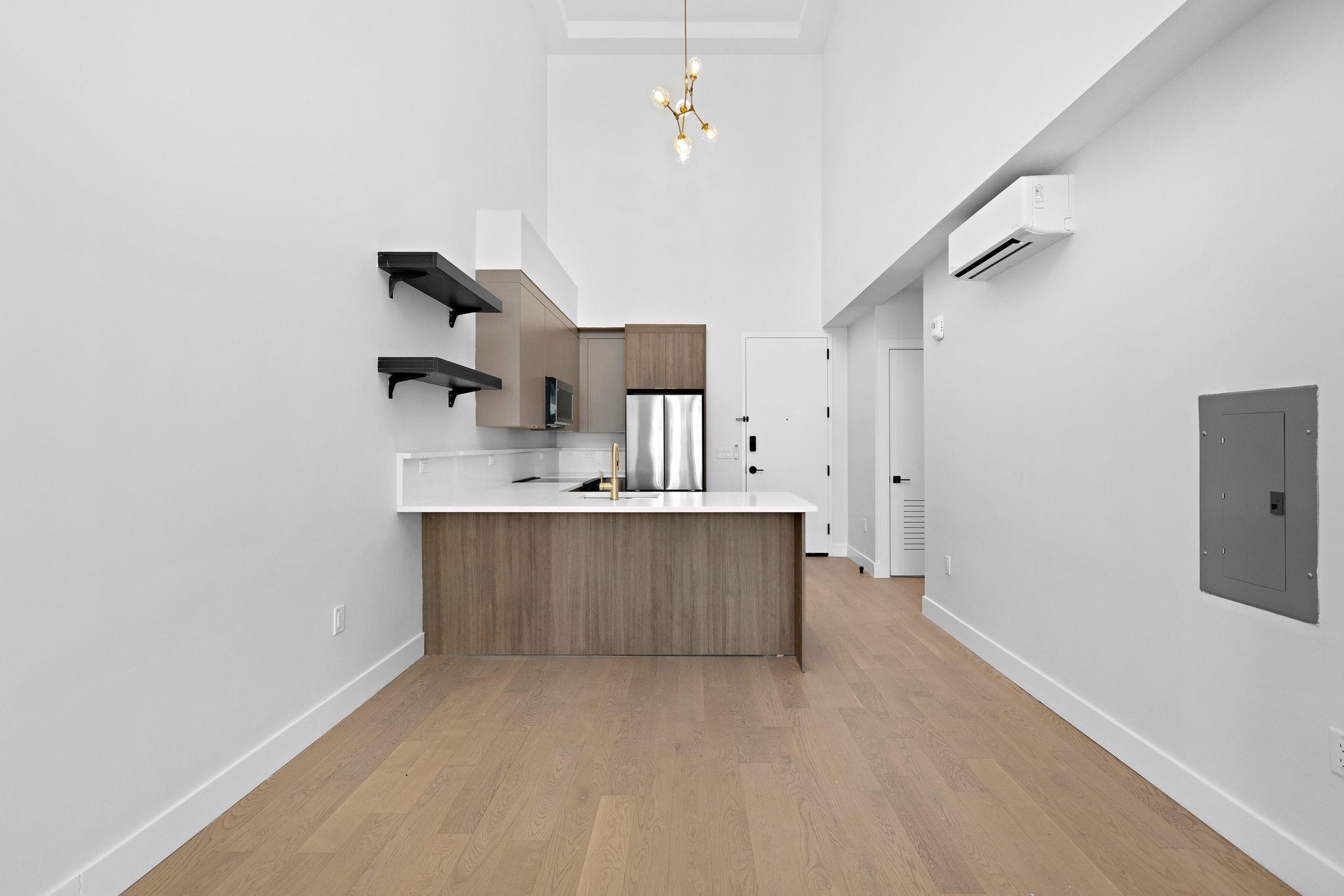 35 ORCHARD ST Unit: 803