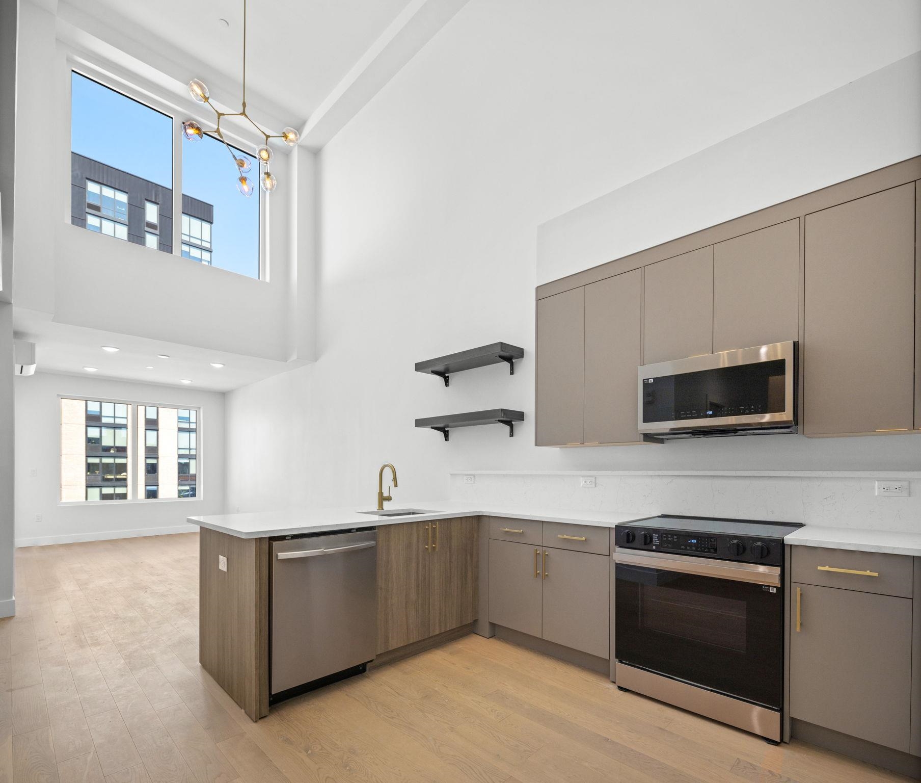 35 ORCHARD ST Unit: 803