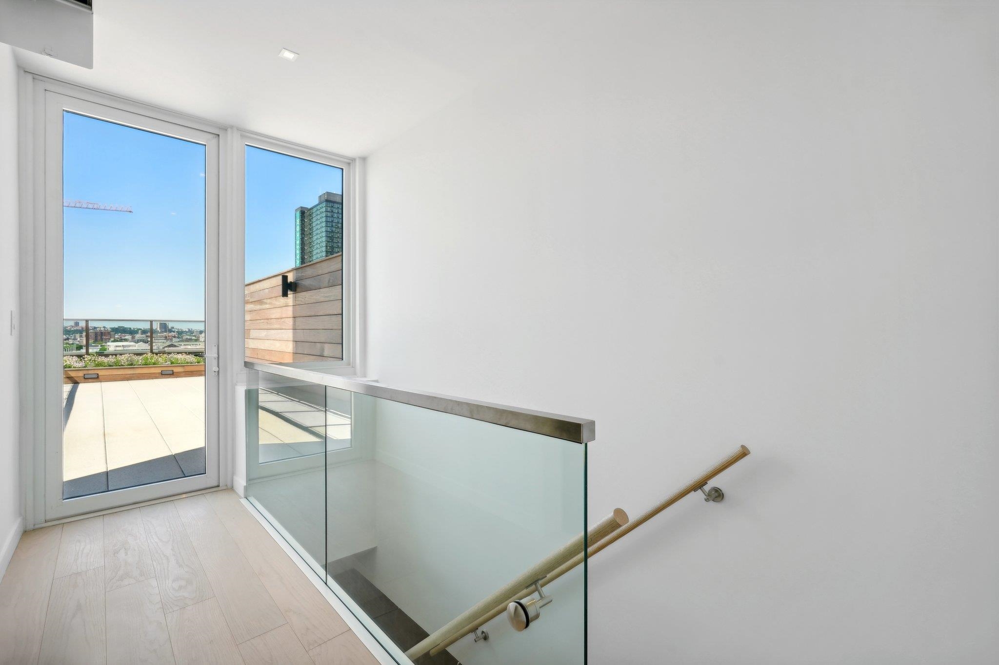 43 PROVOST ST Unit: 9N