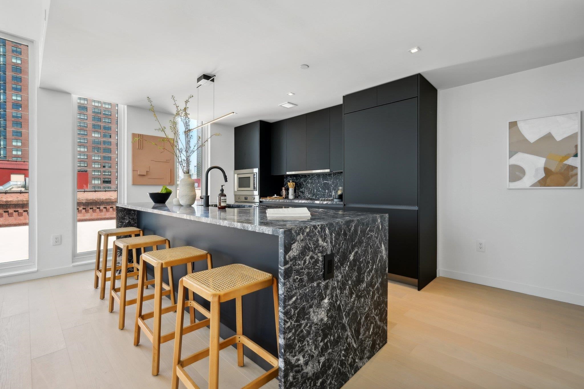 43 PROVOST ST Unit: 9N