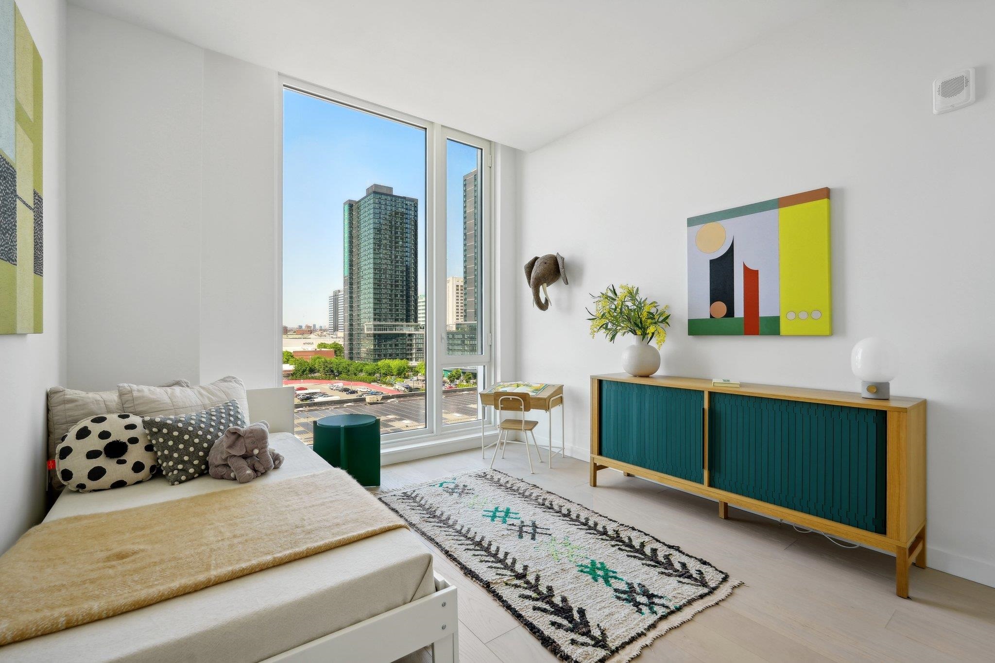 43 PROVOST ST Unit: 9N