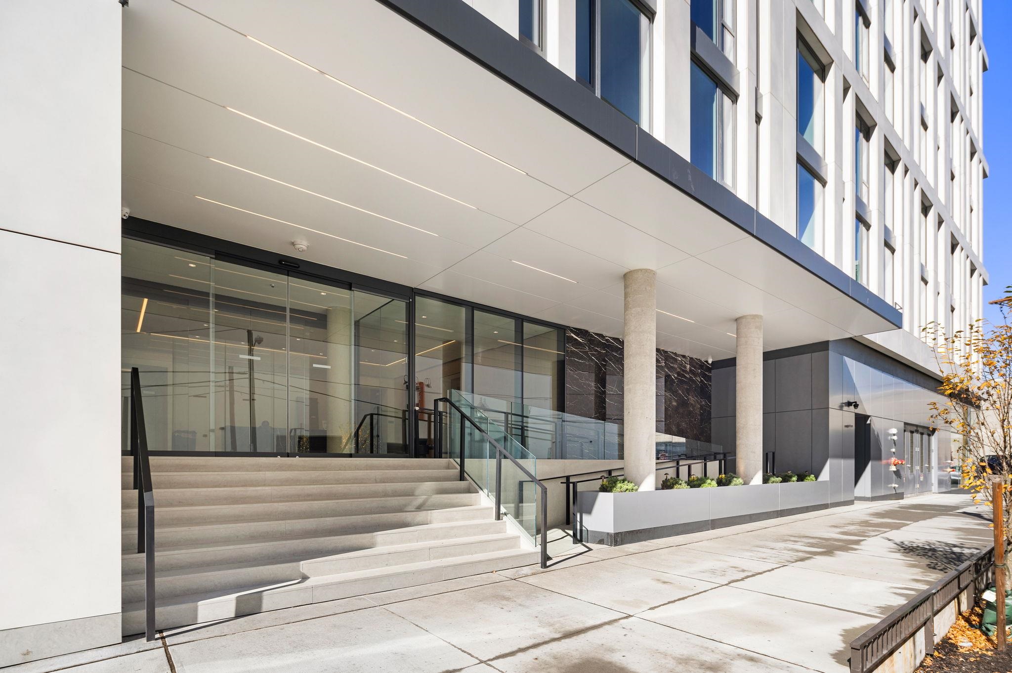 43 PROVOST ST Unit: 9N