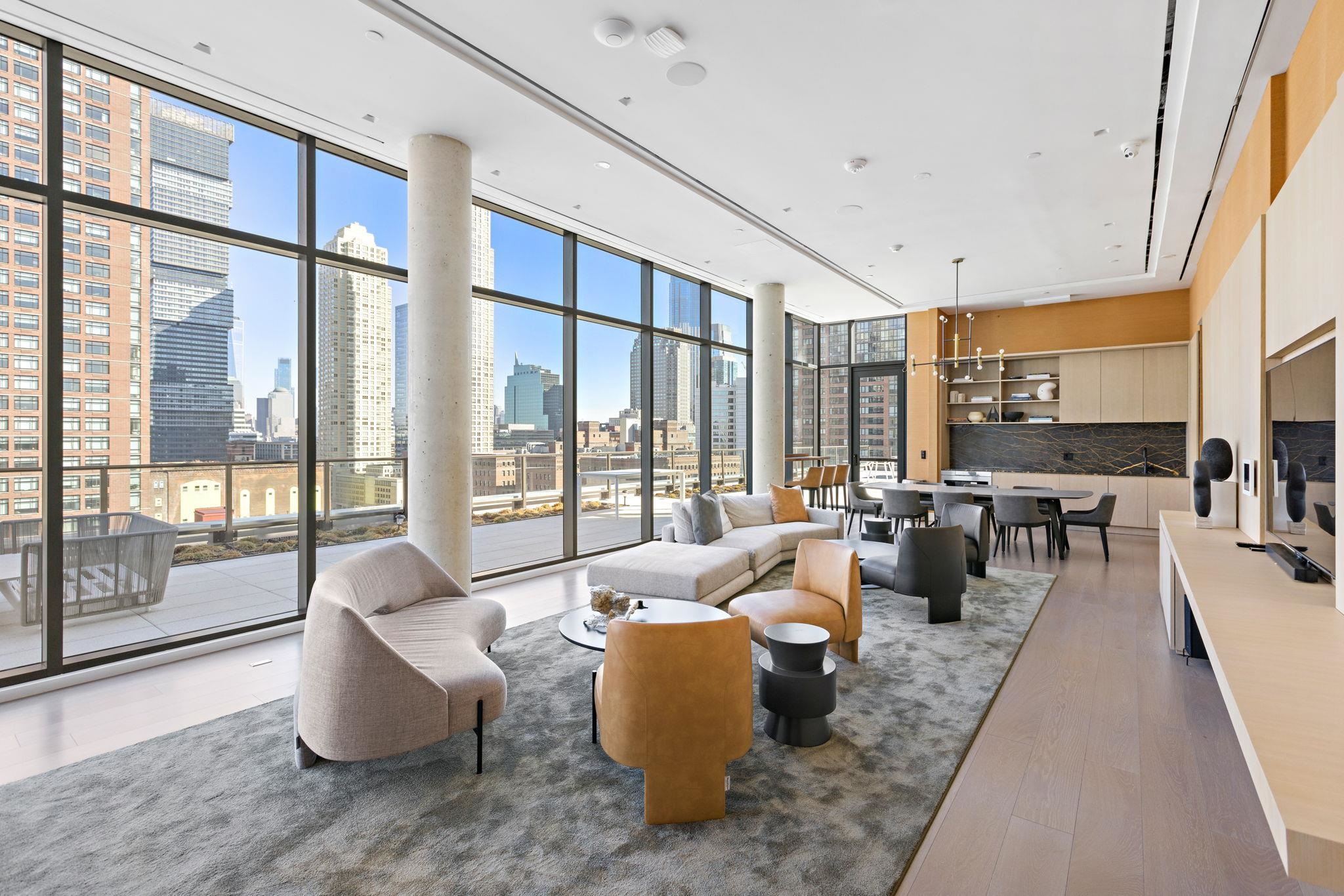 43 PROVOST ST Unit: 9N