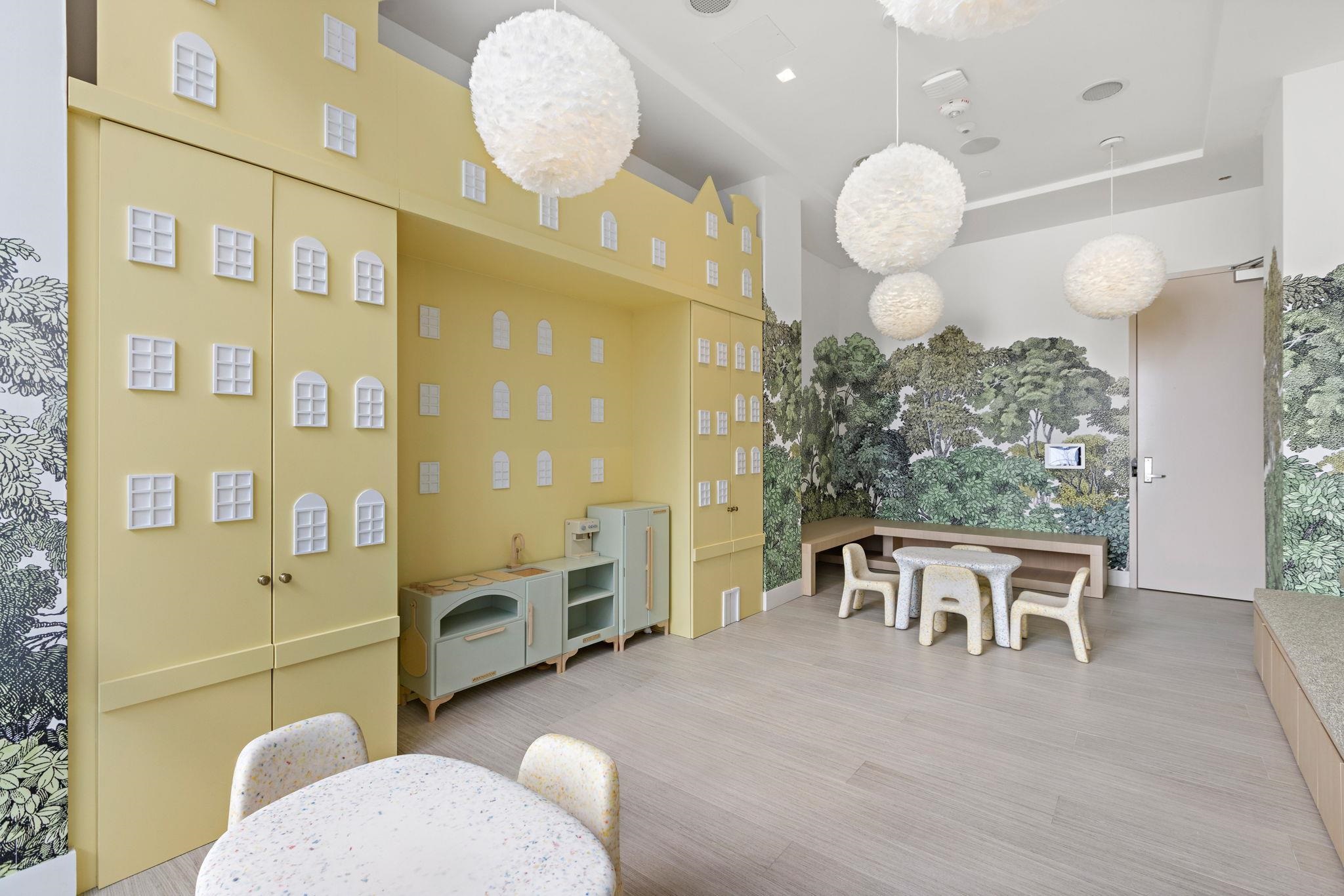 43 PROVOST ST Unit: 9N