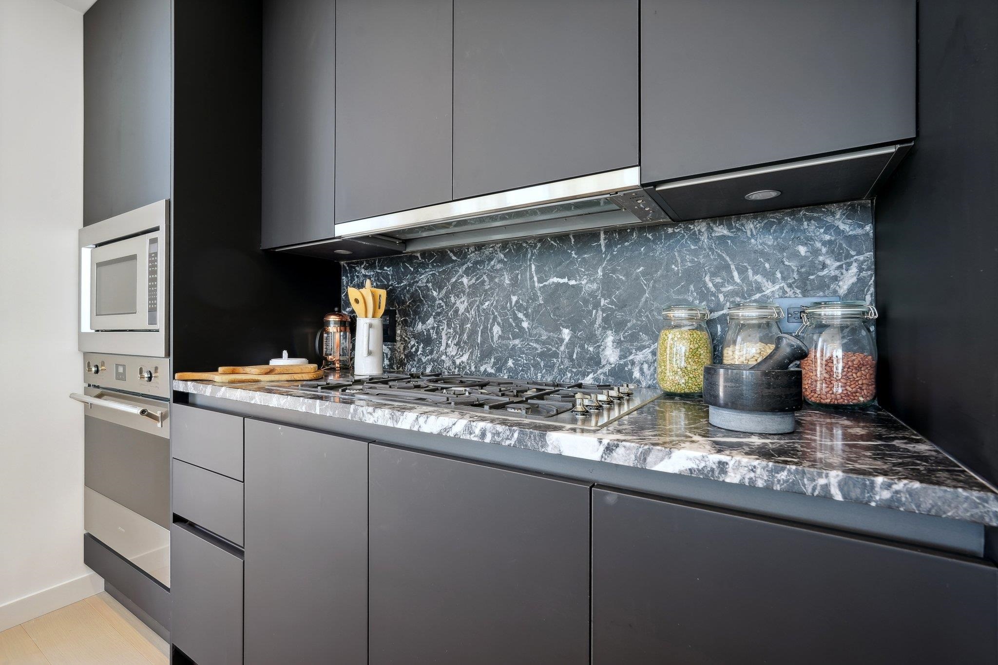 43 PROVOST ST Unit: 9N