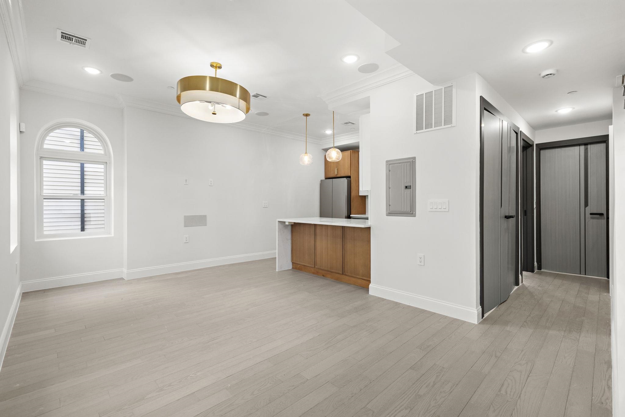 133 CLIFTON PL Unit: TH2