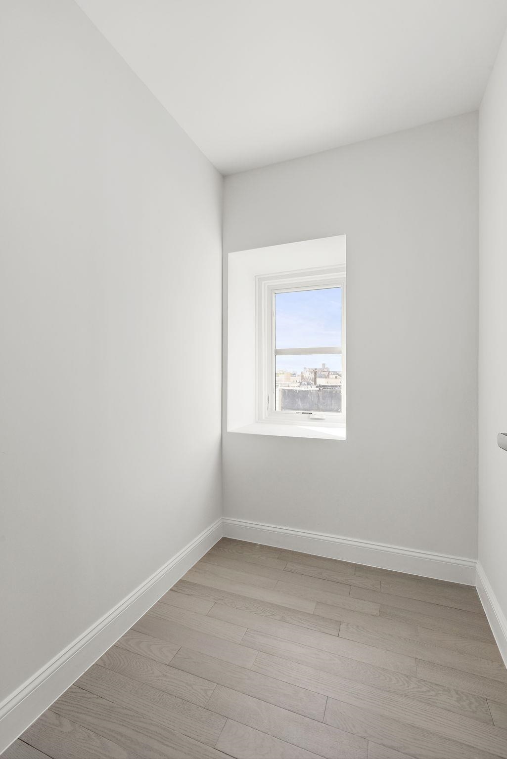 133 CLIFTON PL Unit: TH2