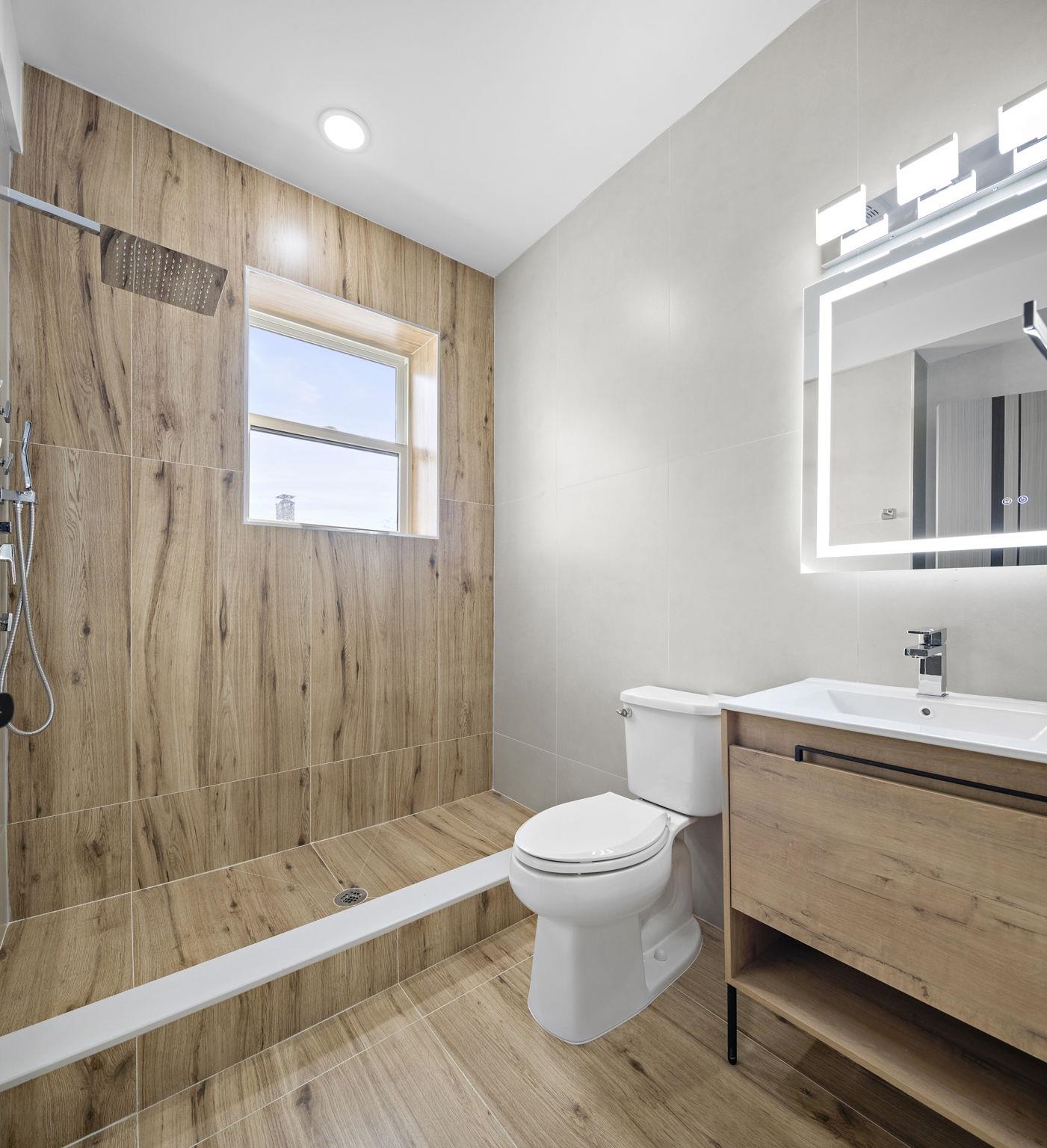 133 CLIFTON PL Unit: TH2