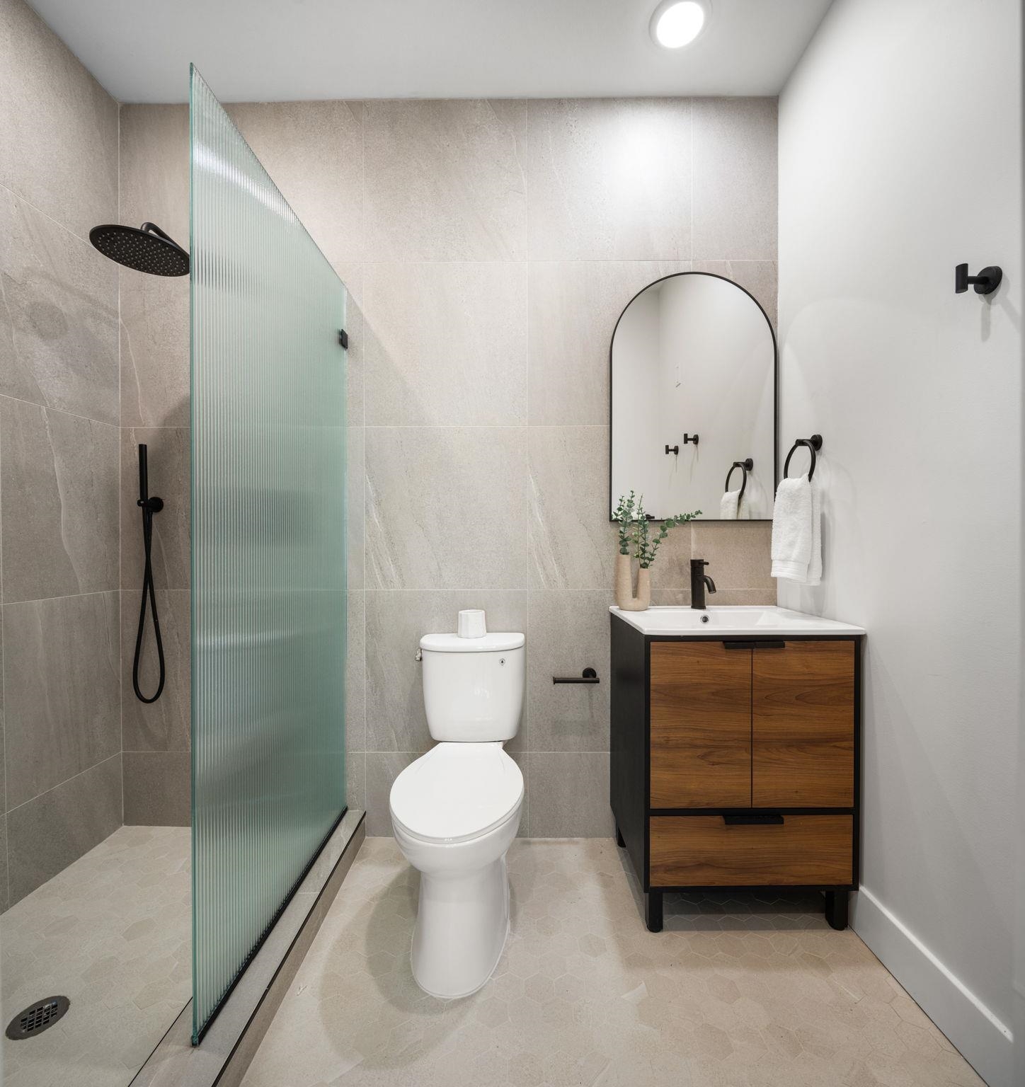 35 ORCHARD ST Unit: 204