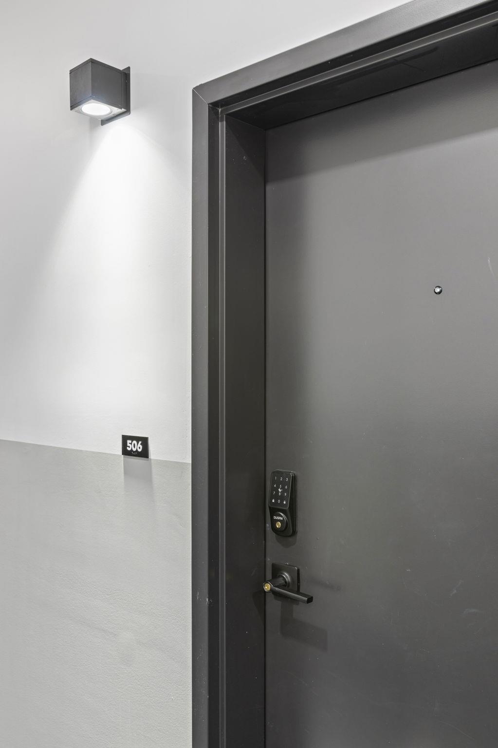 132 MALLORY AVE Unit: 403