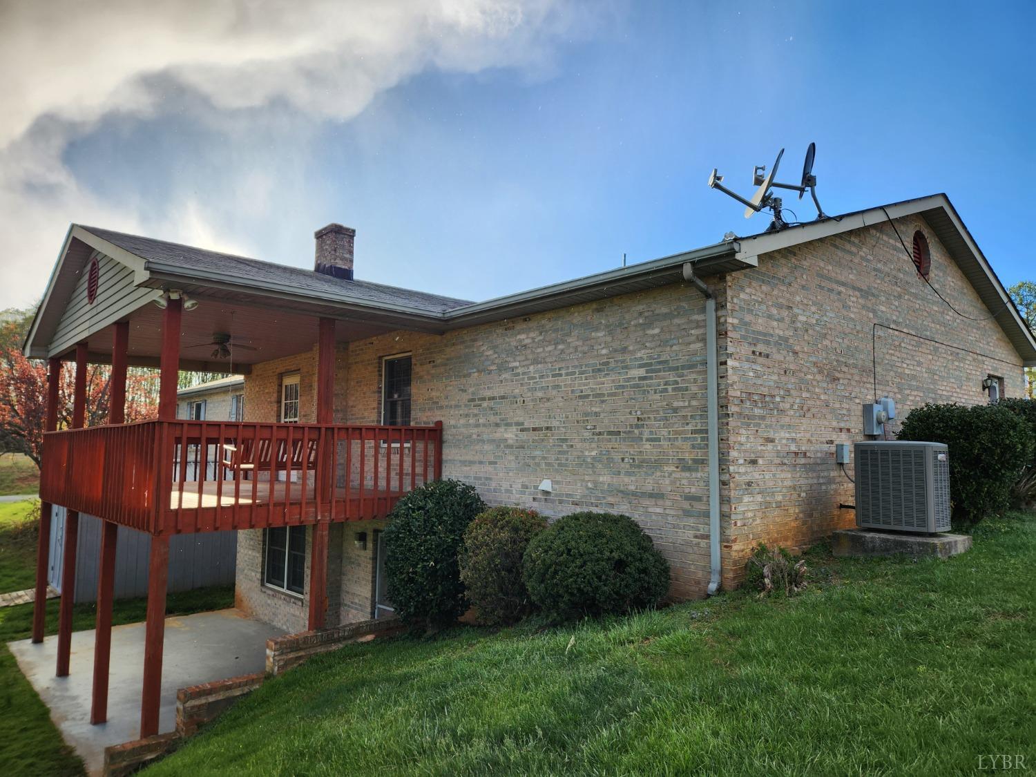 1700 Kingston Circle