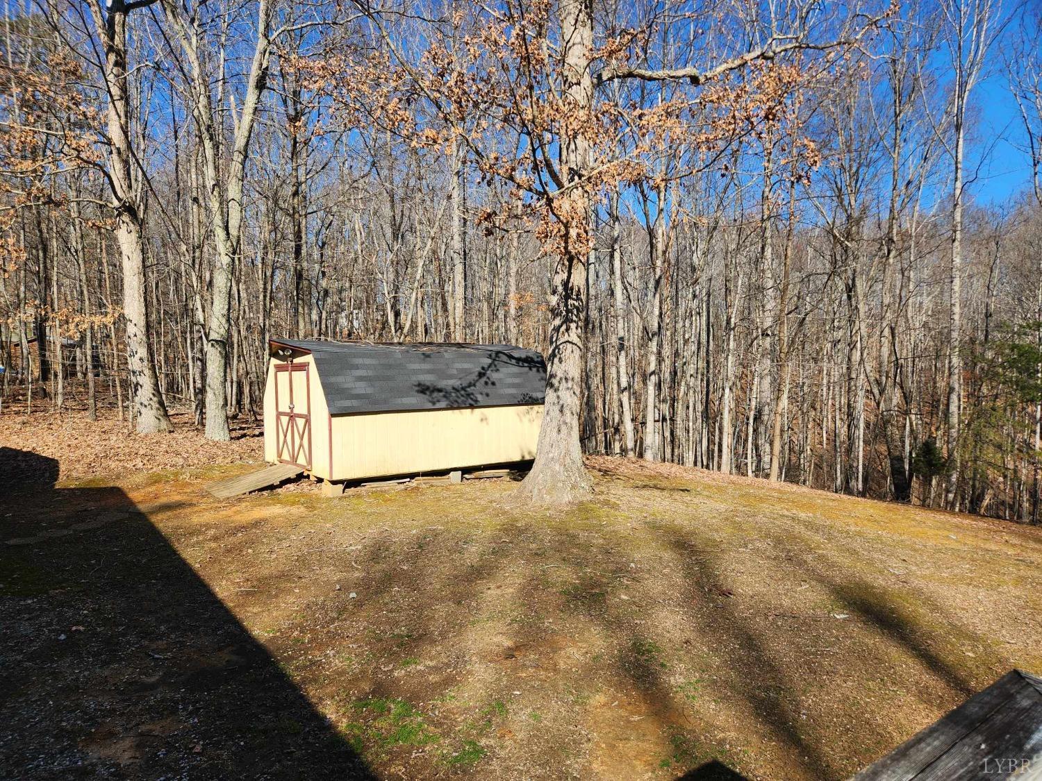 1185 Farrington Lane