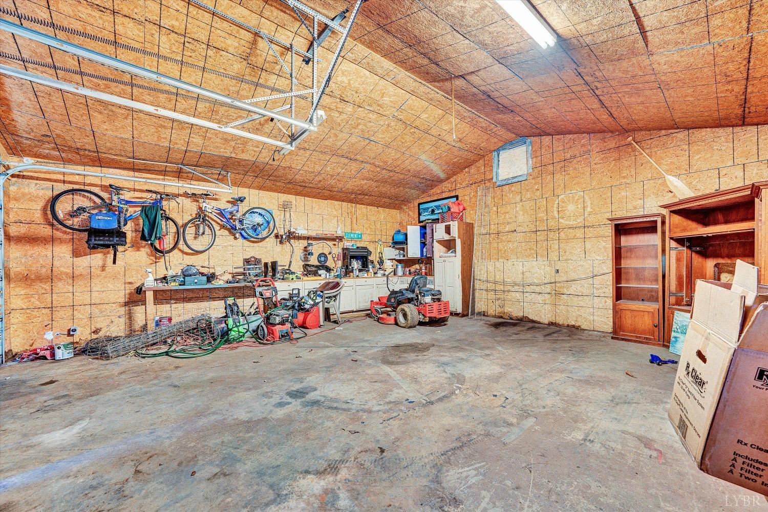 3136 Whitehouse Road