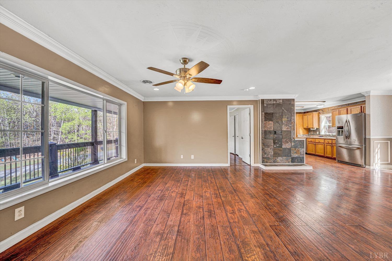 3136 Whitehouse Road