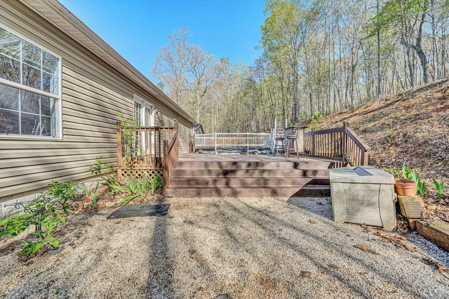 3136 Whitehouse Road