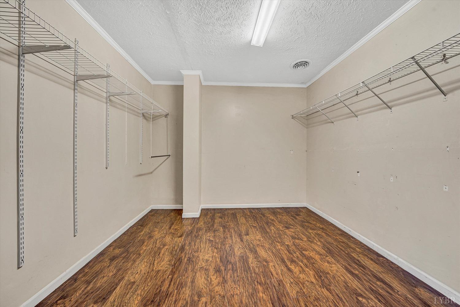 3136 Whitehouse Road