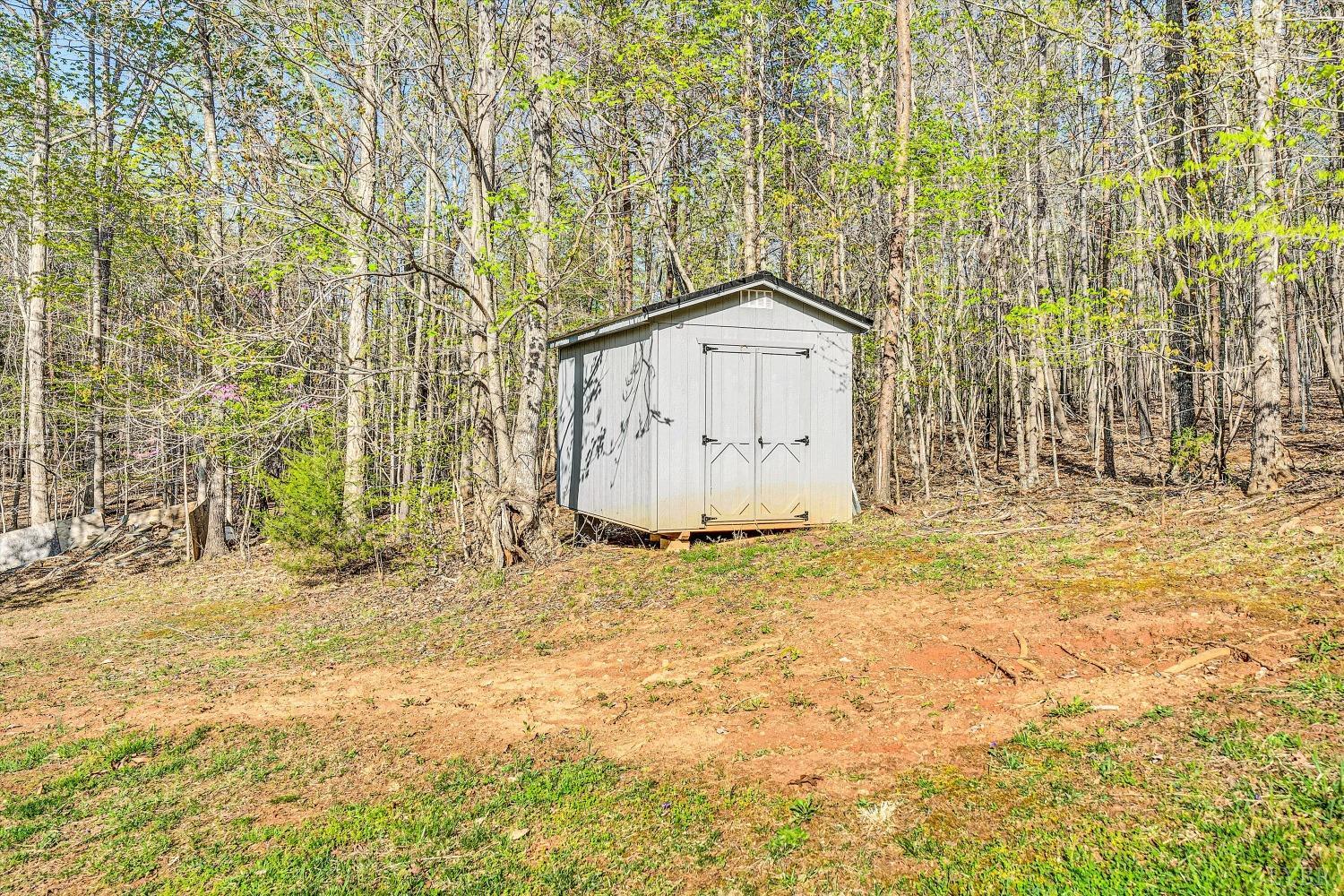 3136 Whitehouse Road