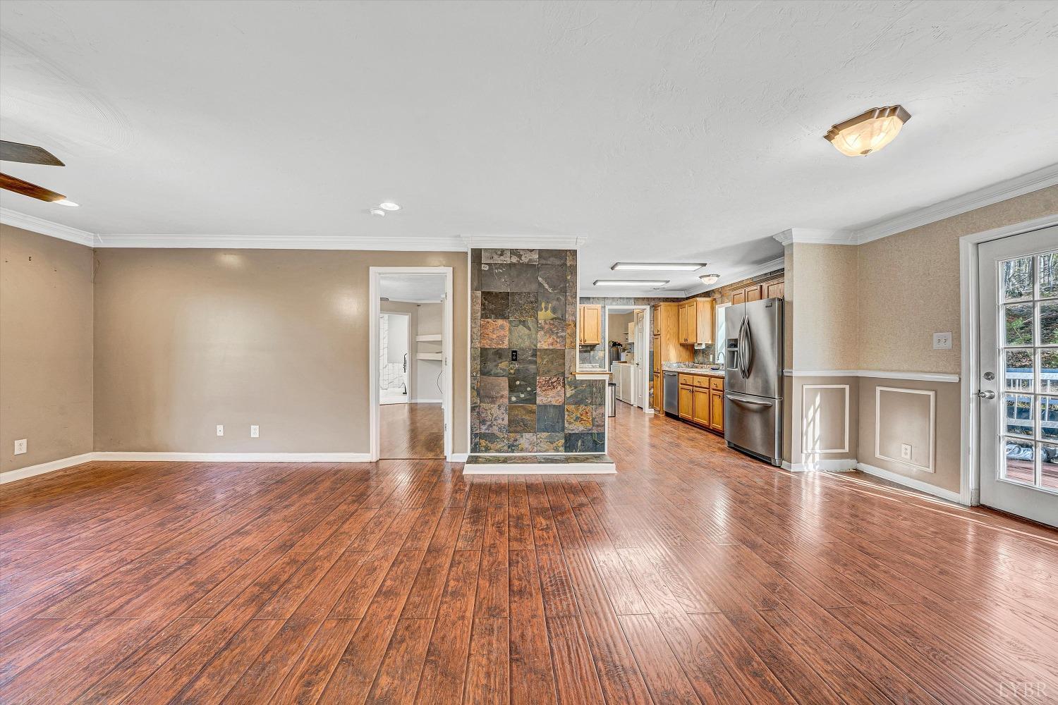 3136 Whitehouse Road