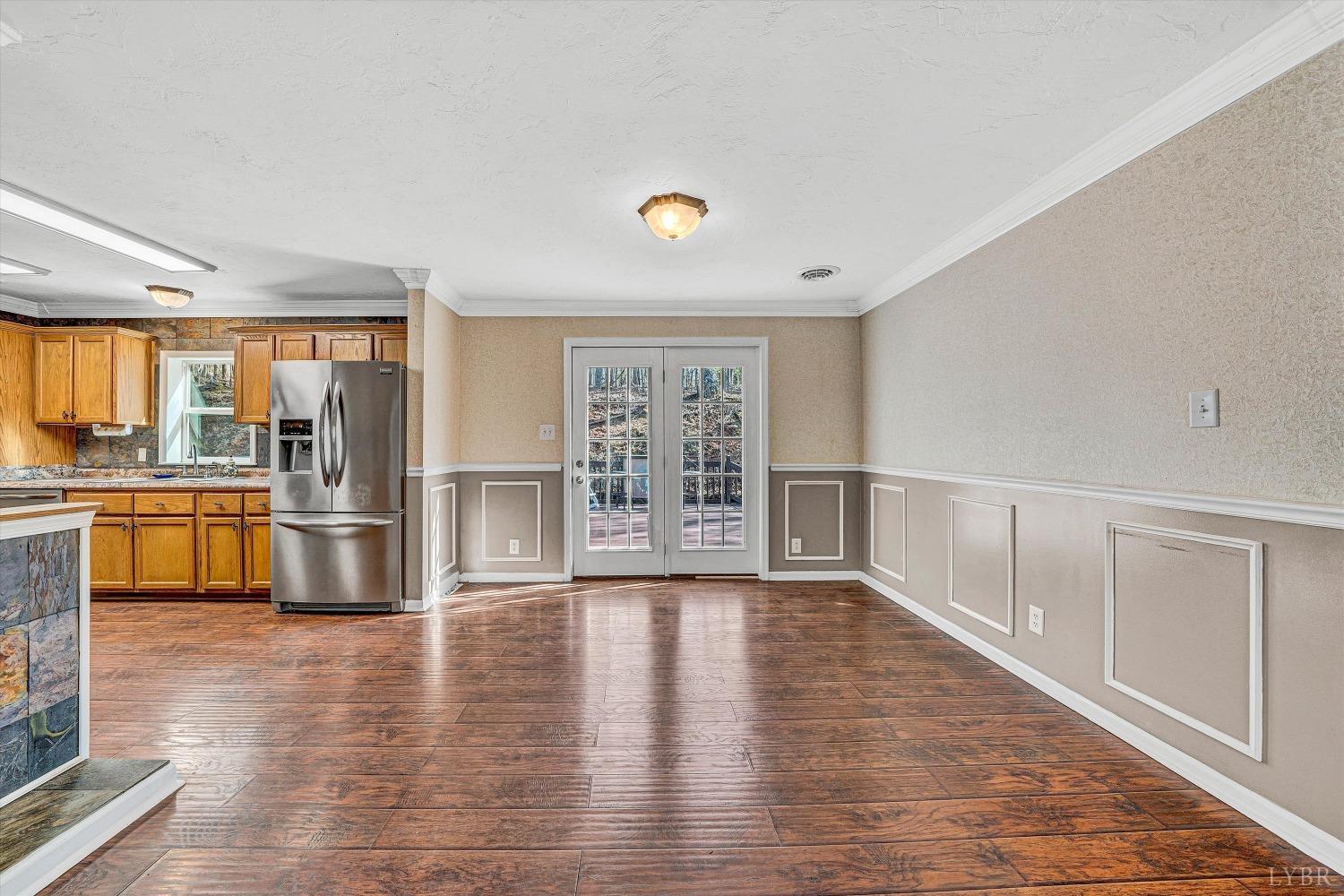 3136 Whitehouse Road