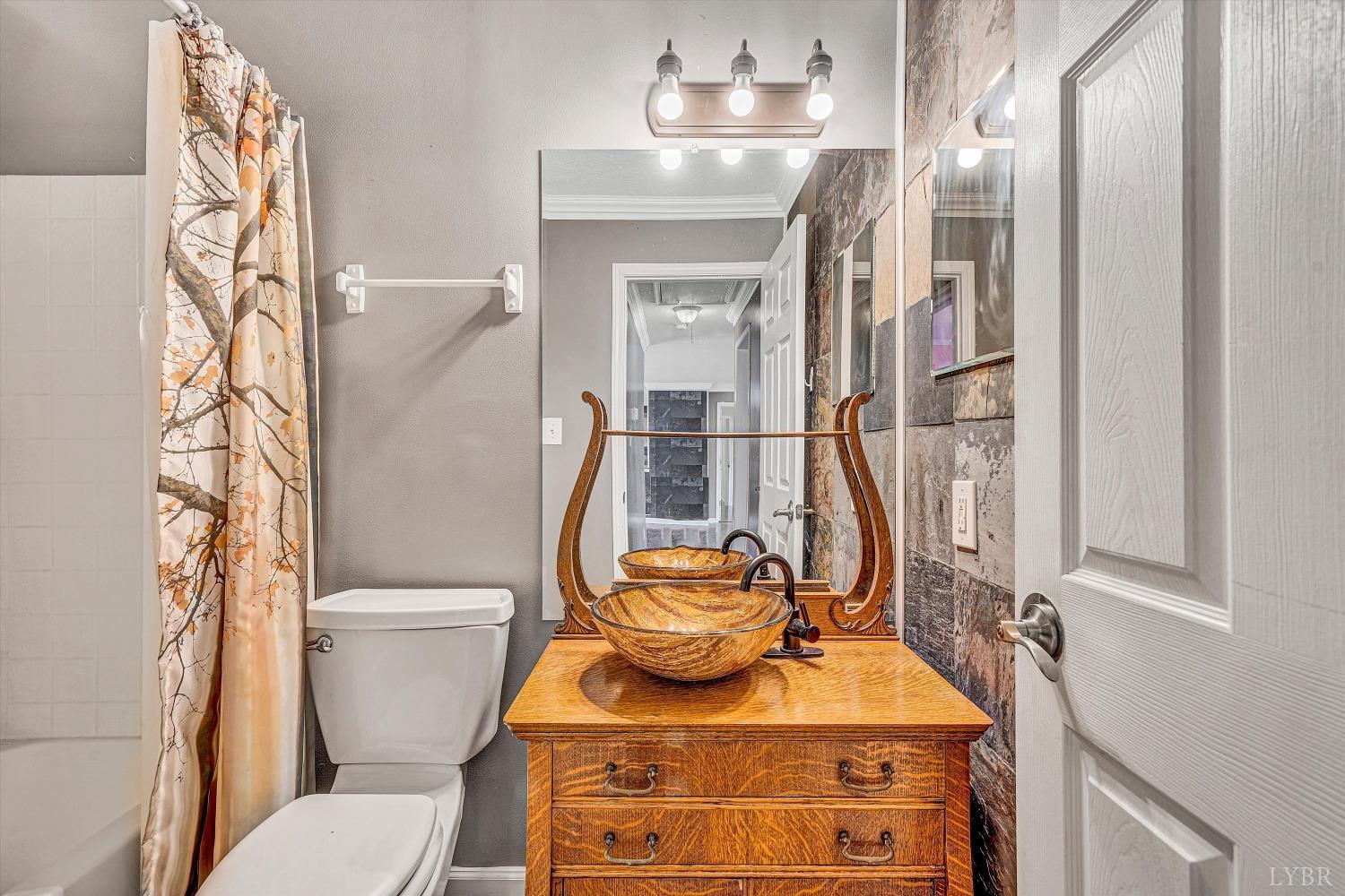 3136 Whitehouse Road