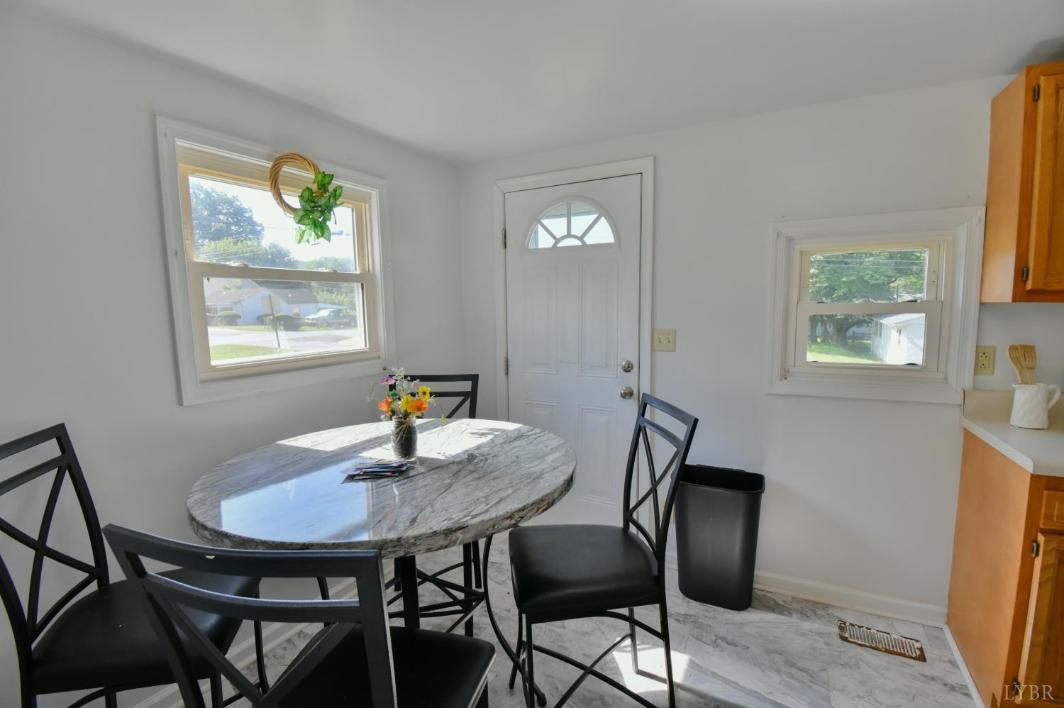 403 W King