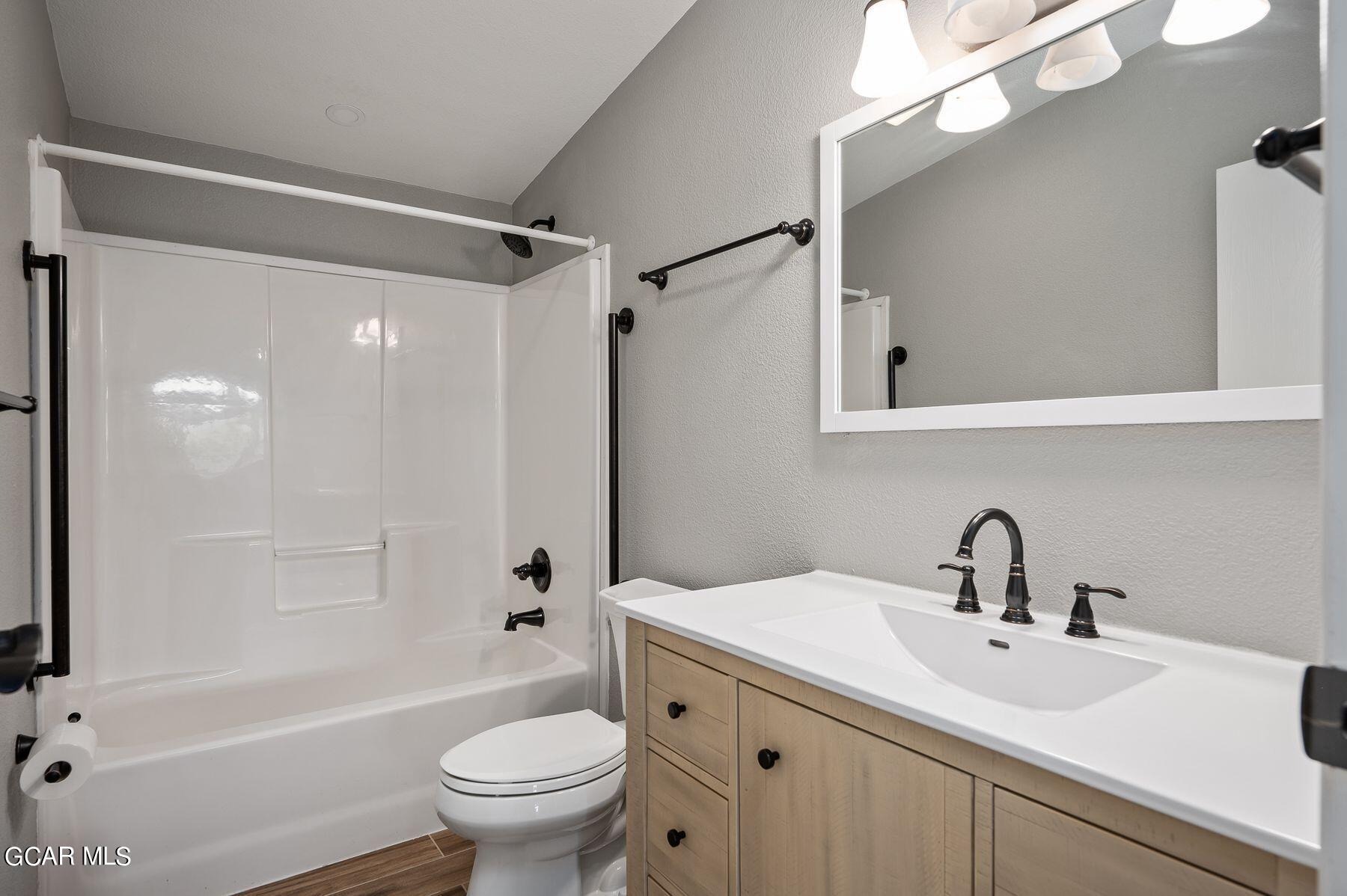 481 4TH Street