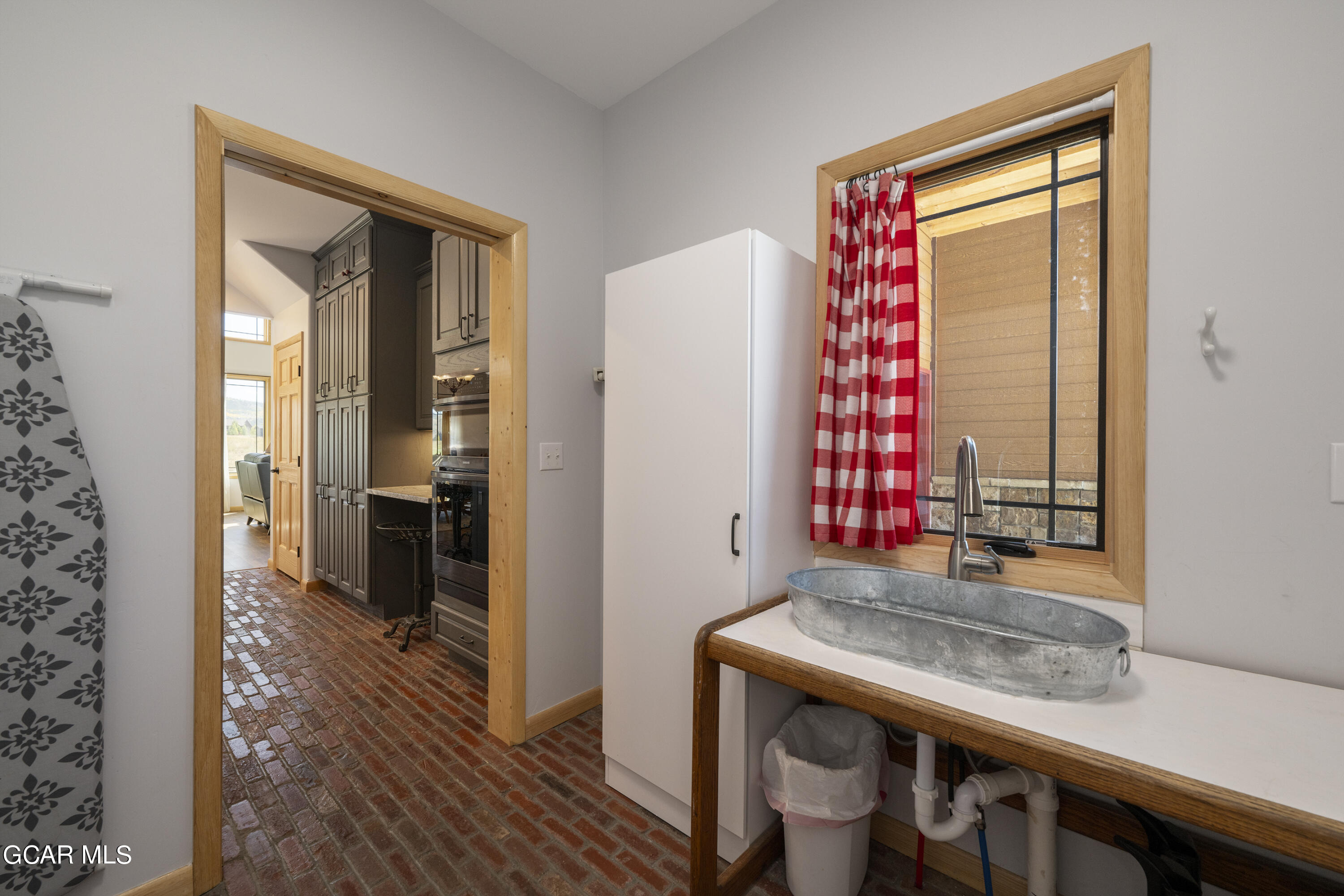 1411 Wildhorse Drive