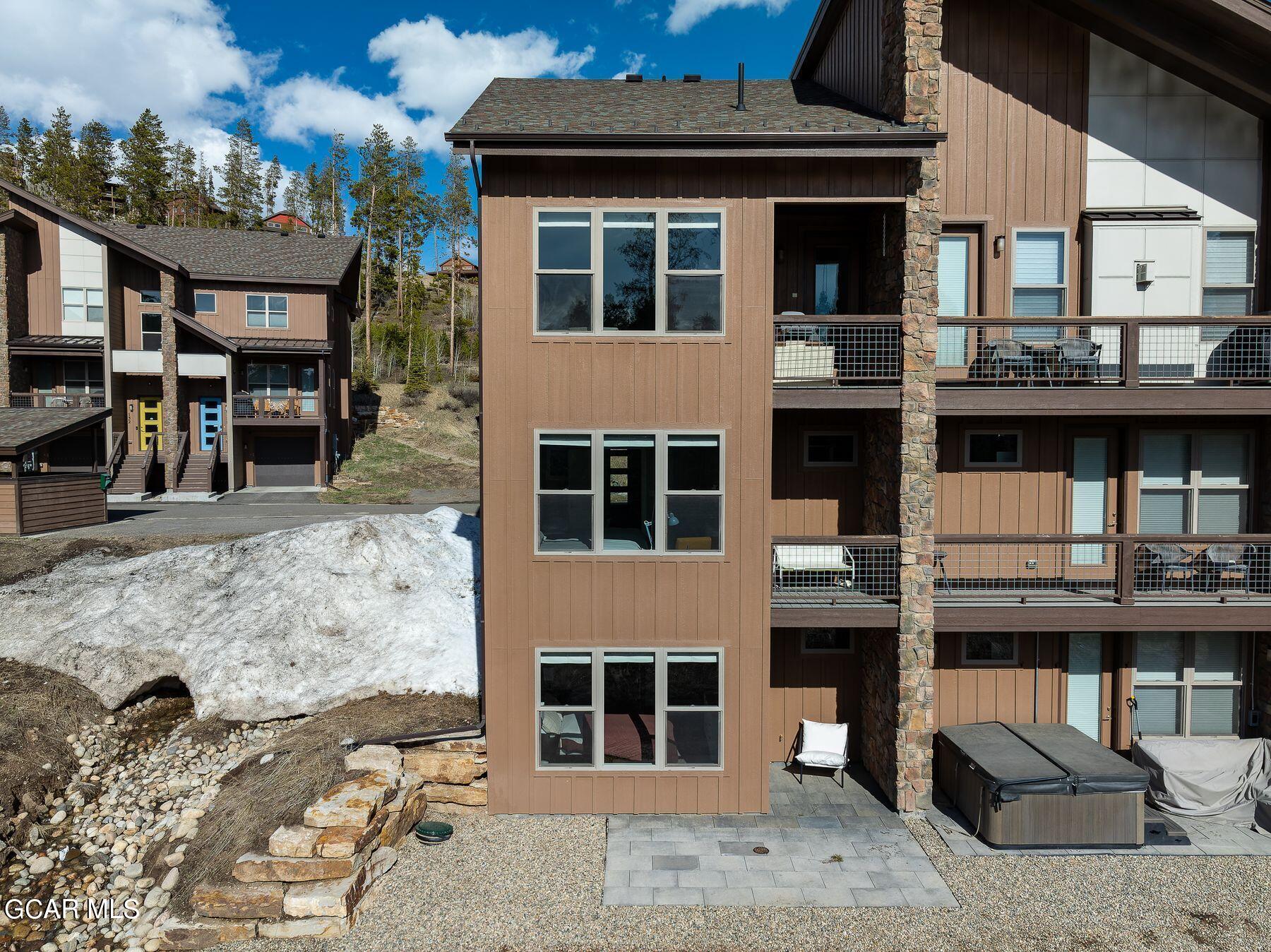 117 STAGECOACH Way
