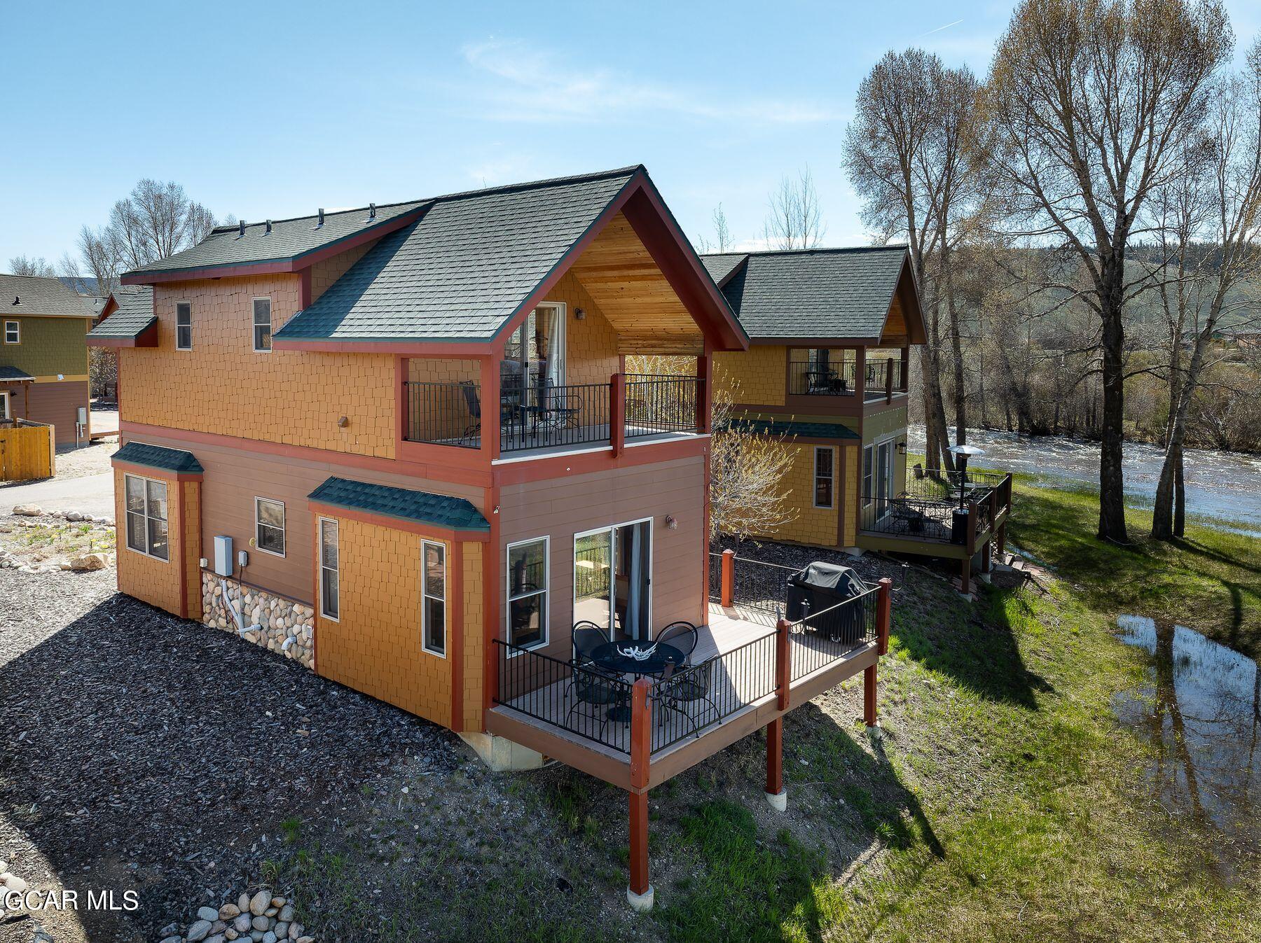120 EDGEWATER Circle