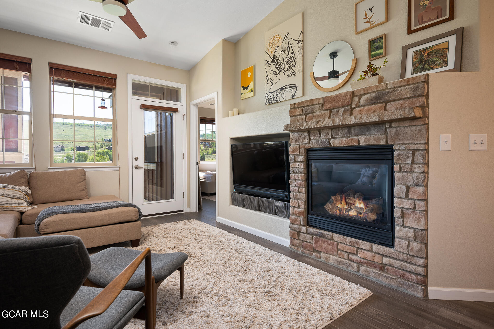 154 VILLAGE Road #C-302