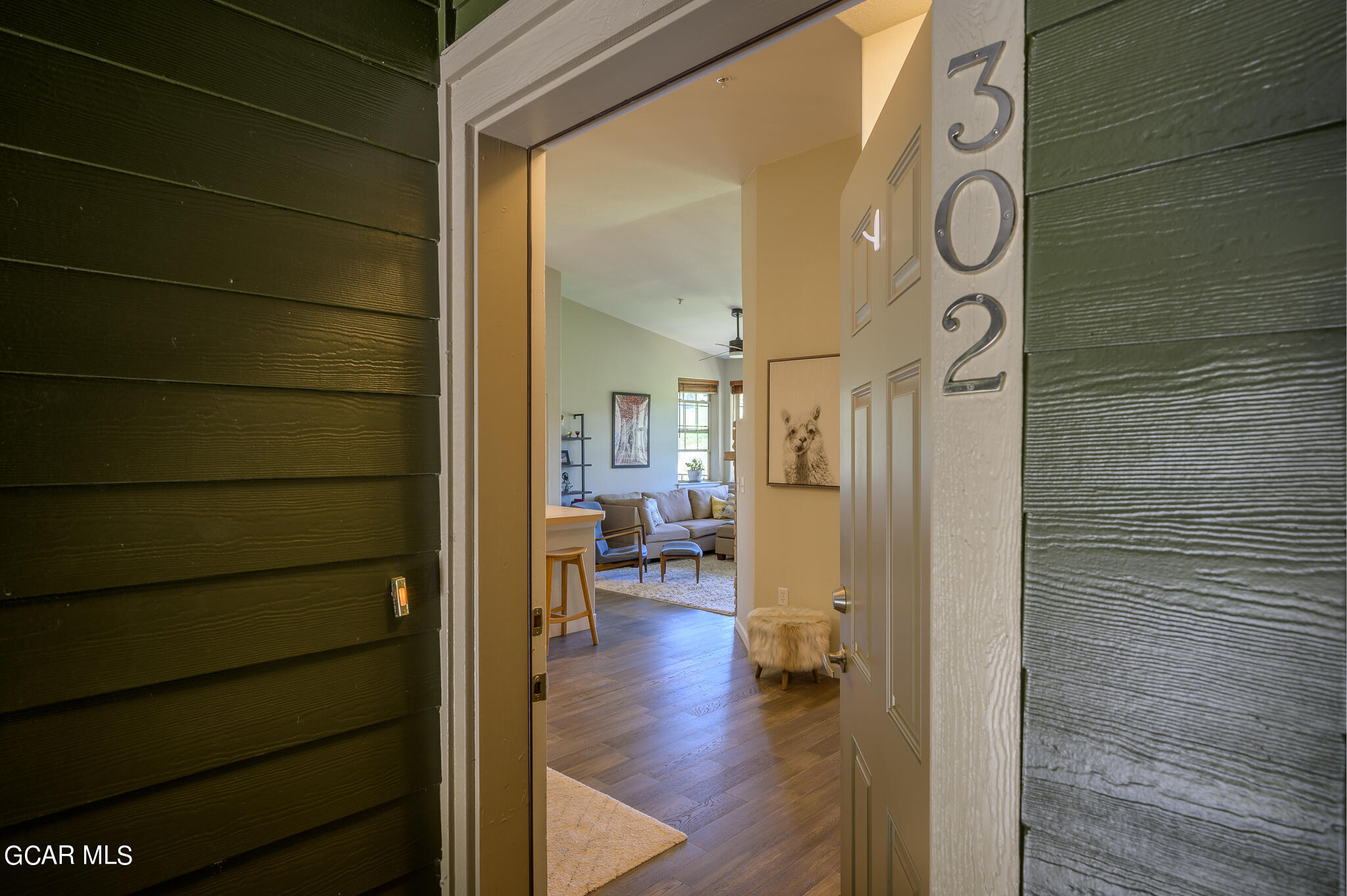154 VILLAGE Road #C-302