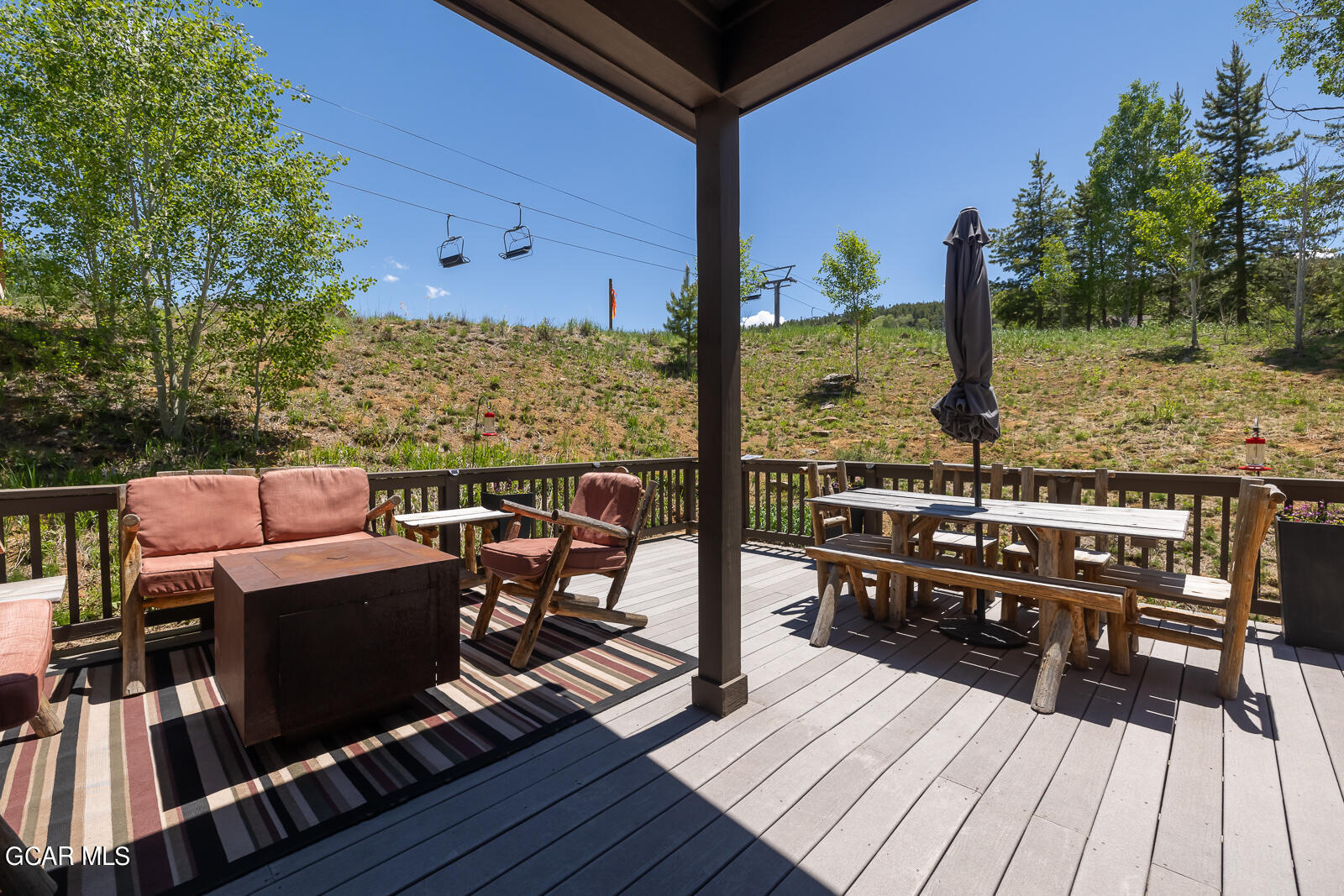 120 Summit Lift Court