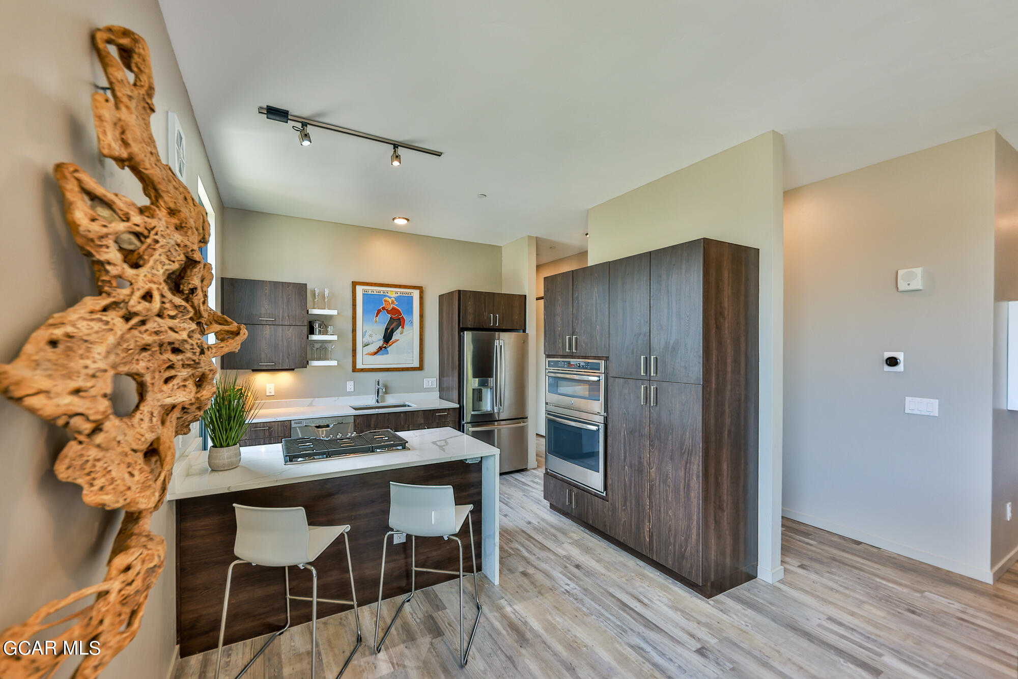 422 Iron Horse Way 301
