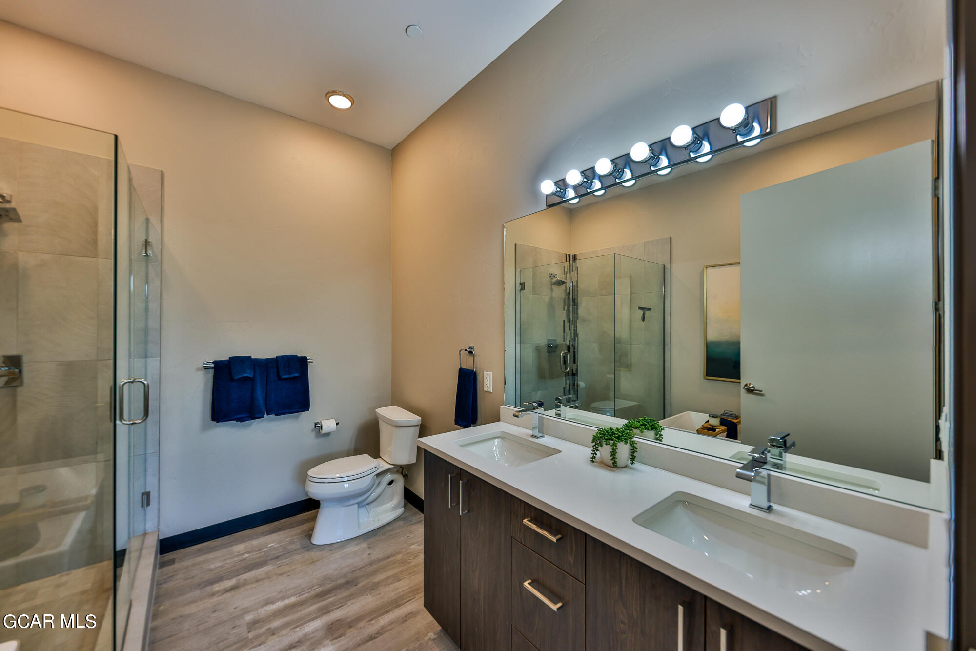 422 Iron Horse Way 301