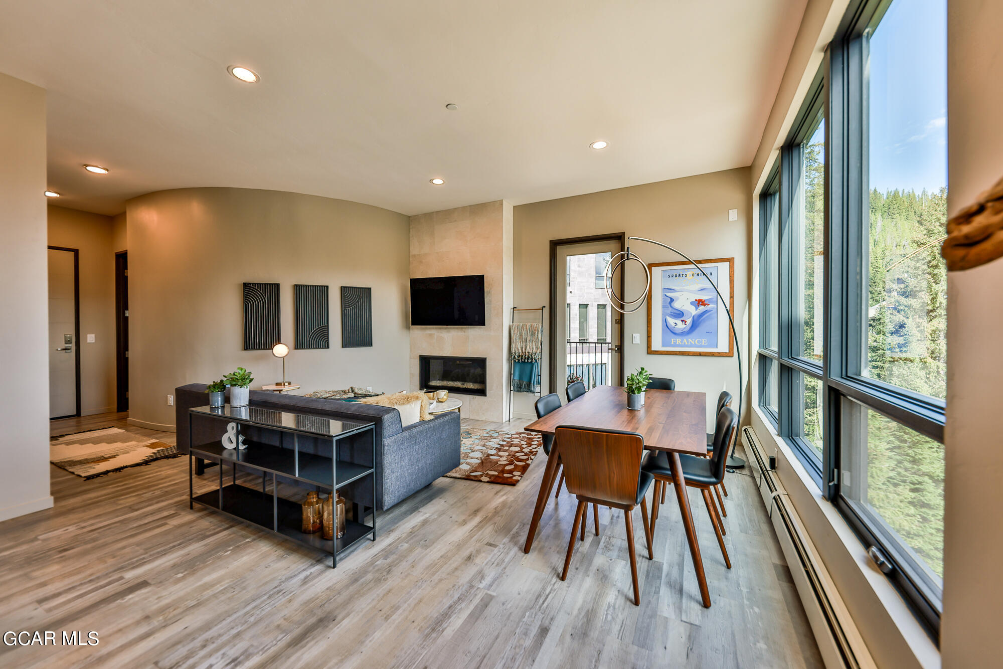 422 Iron Horse Way 301