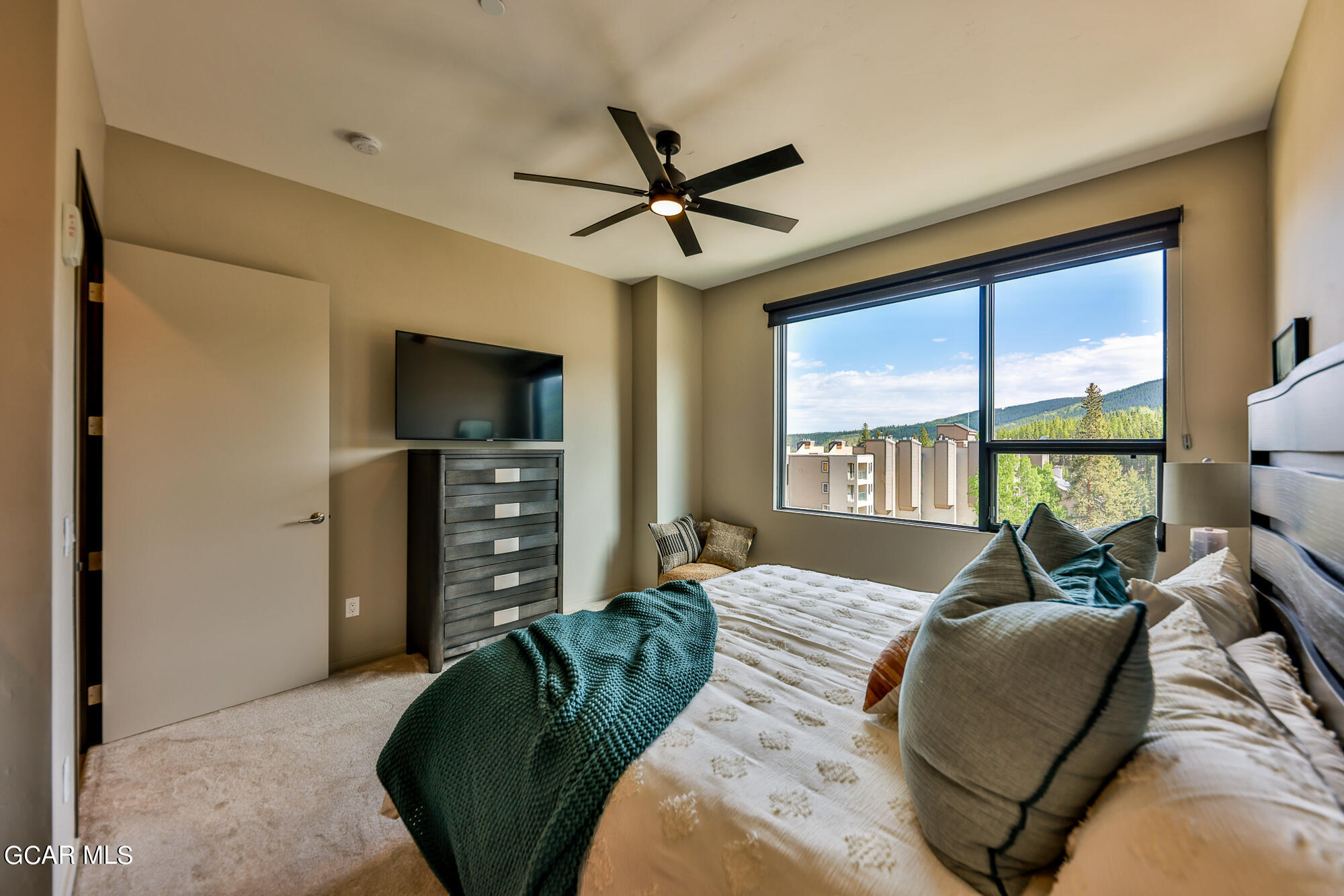 422 Iron Horse Way 301