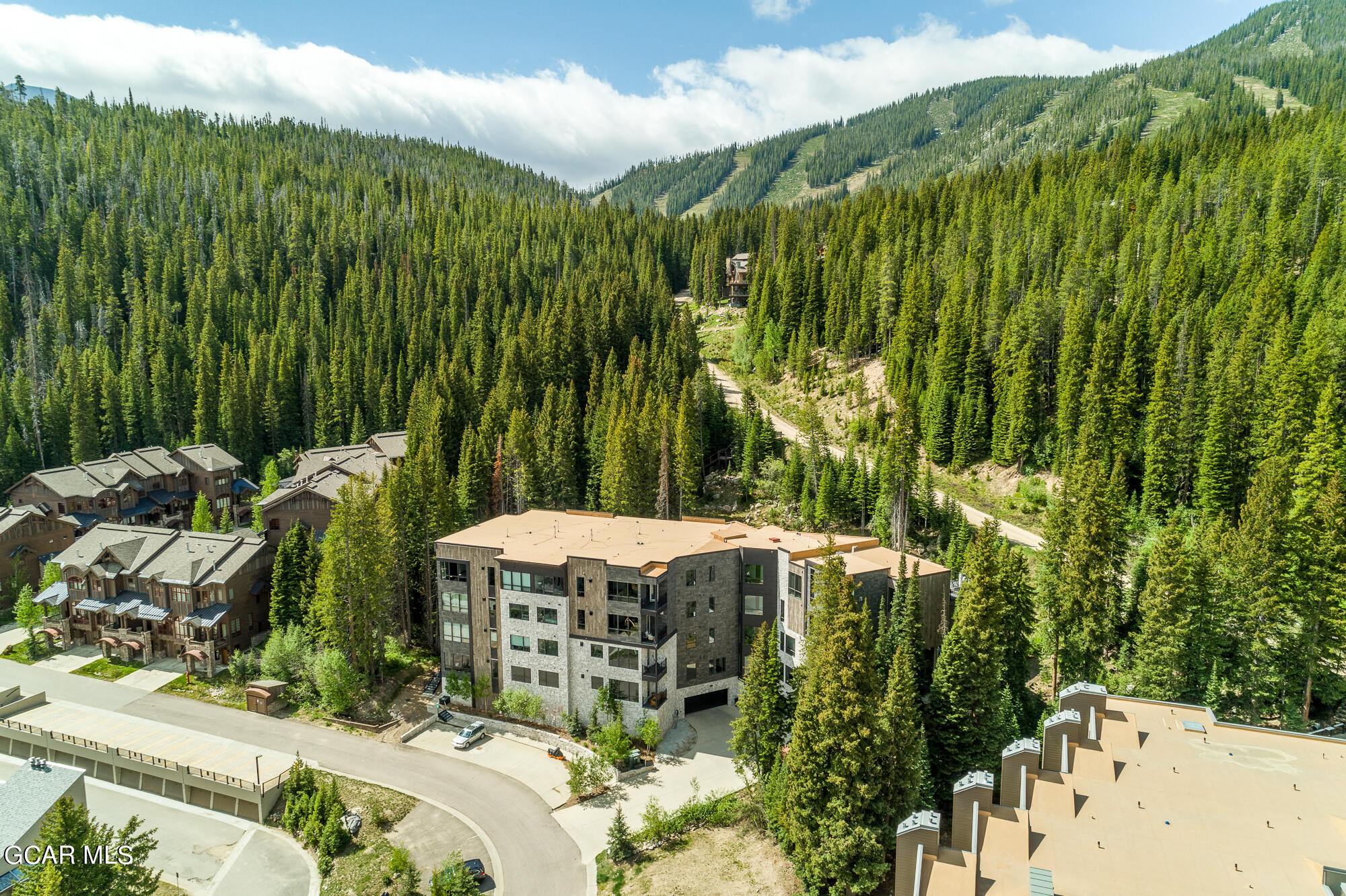 422 Iron Horse Way 301