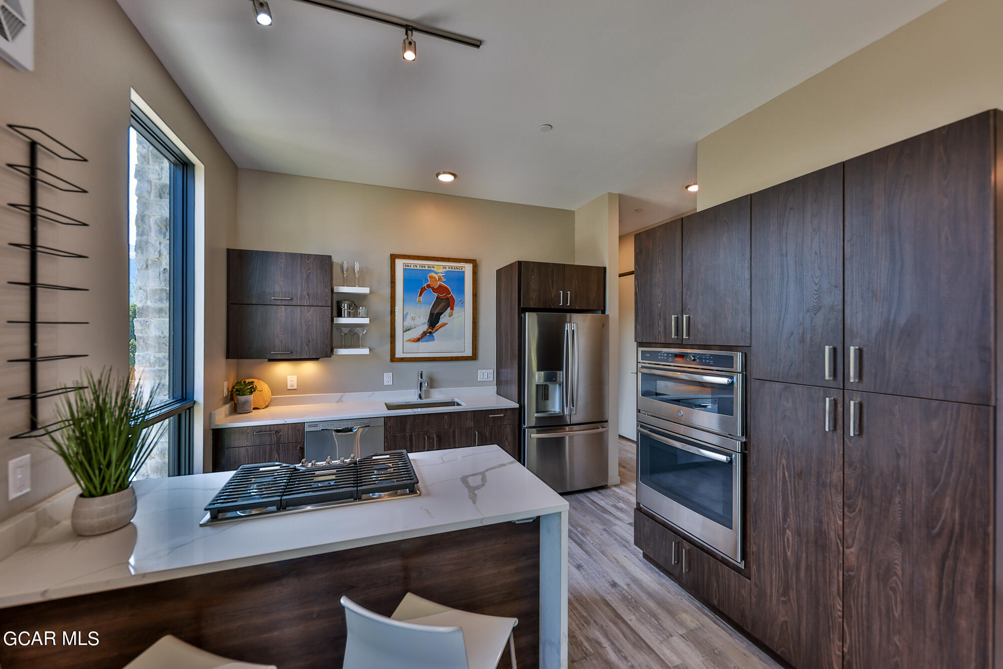 422 Iron Horse Way 301