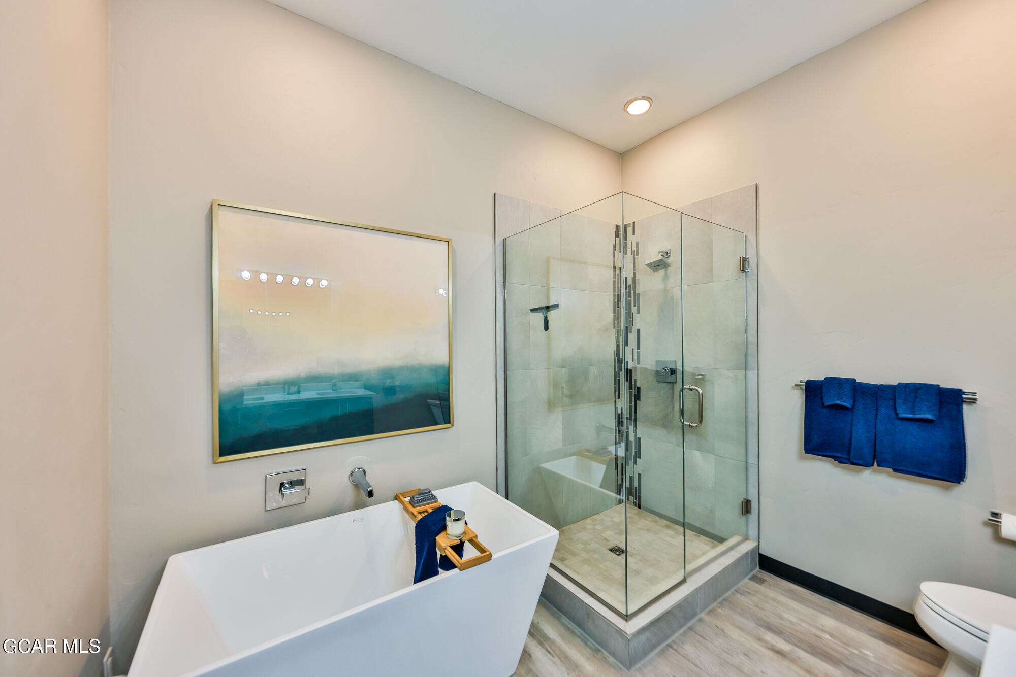 422 Iron Horse Way 301
