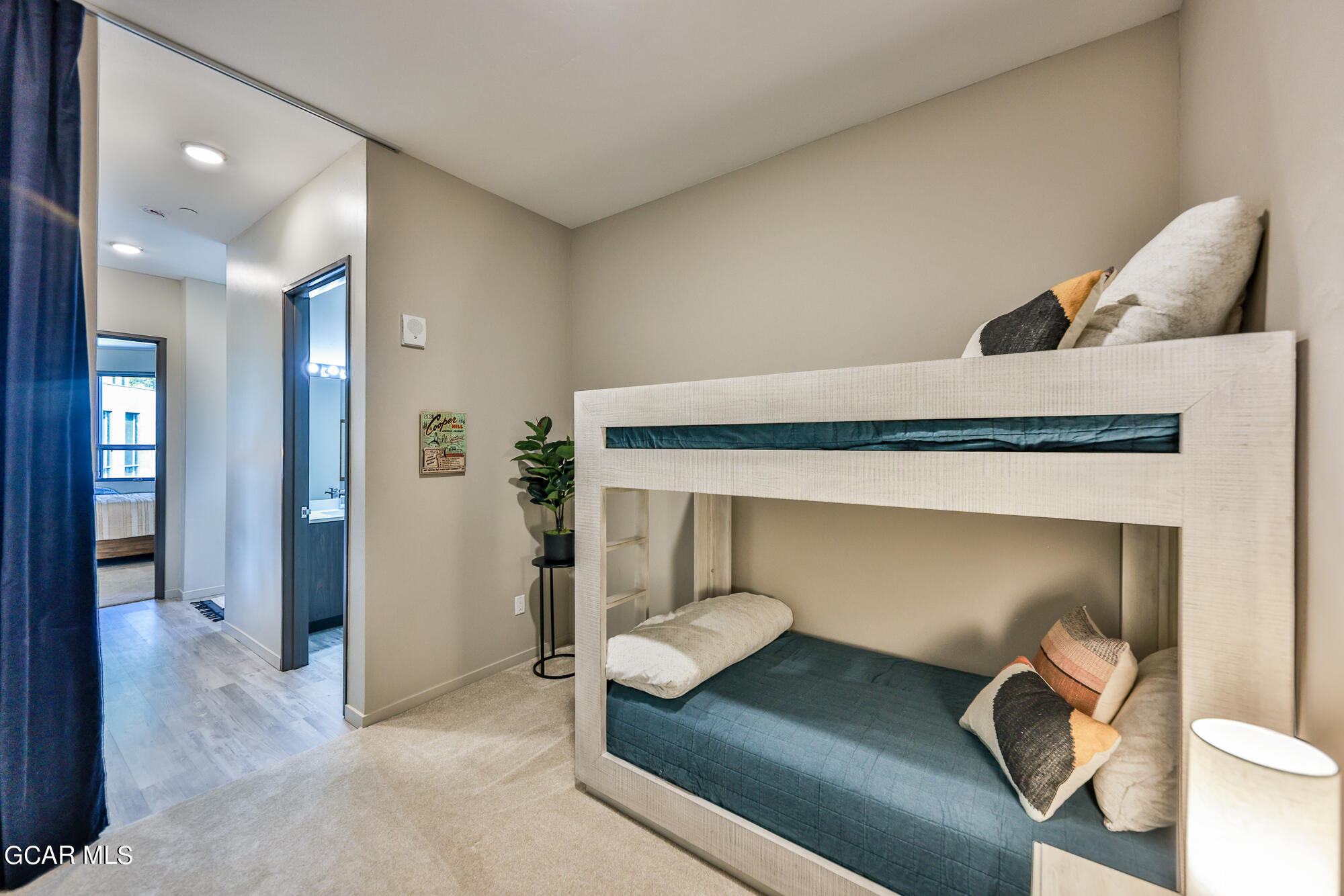 422 Iron Horse Way 301