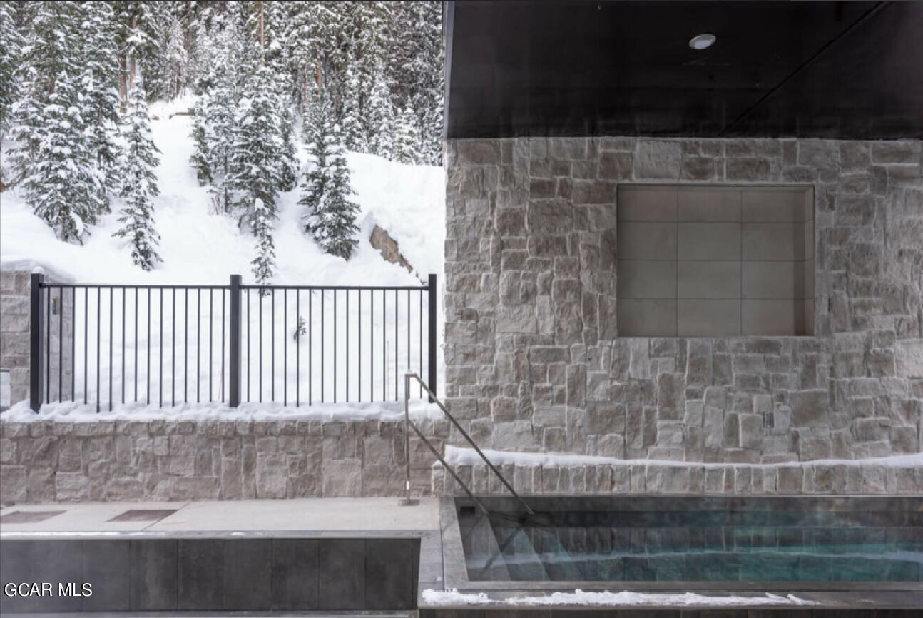 422 Iron Horse Way 301