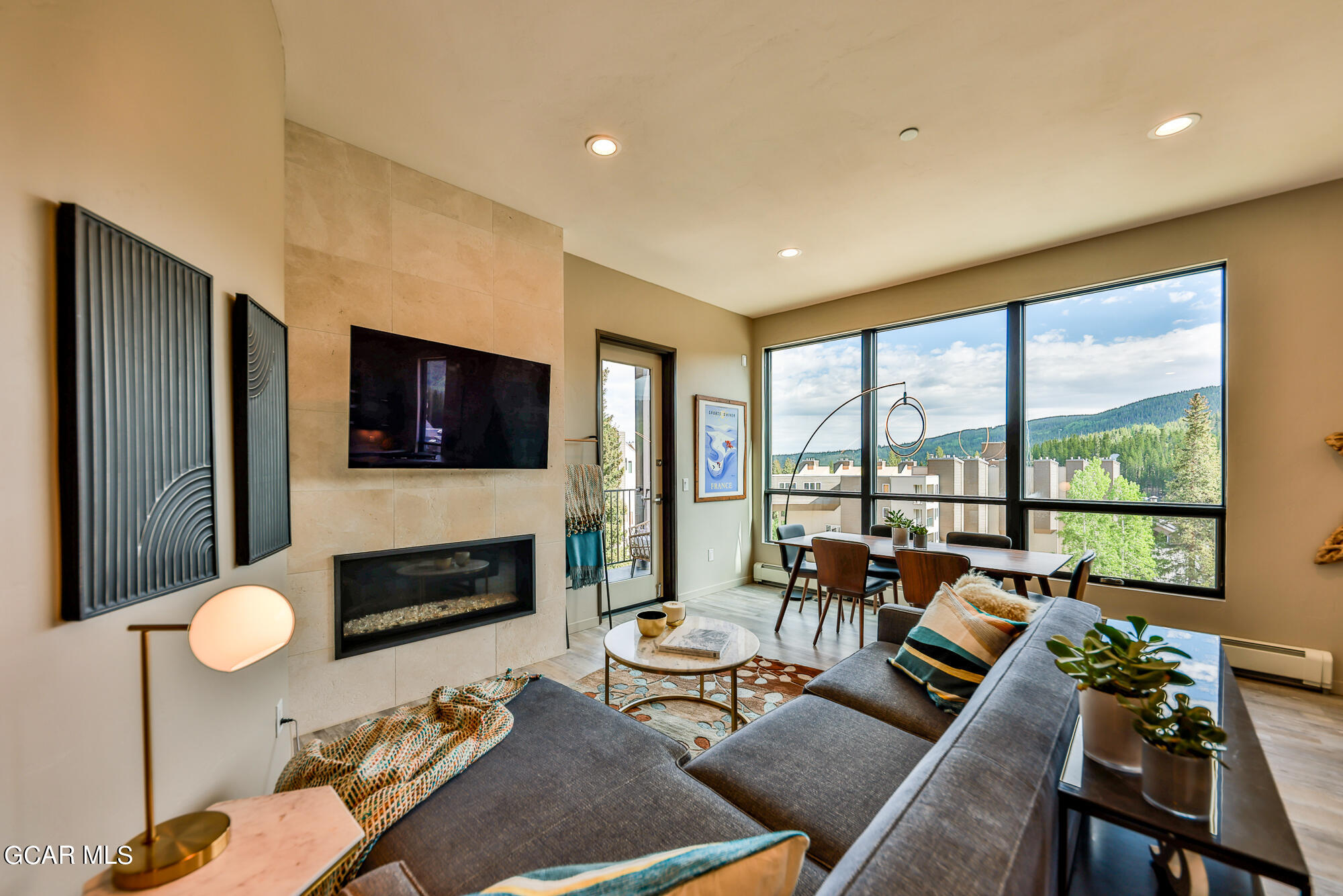 422 Iron Horse Way 301